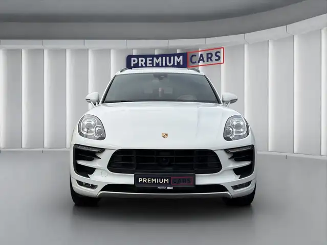 Porsche Macan view 8