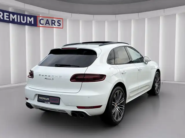 Porsche Macan view 5