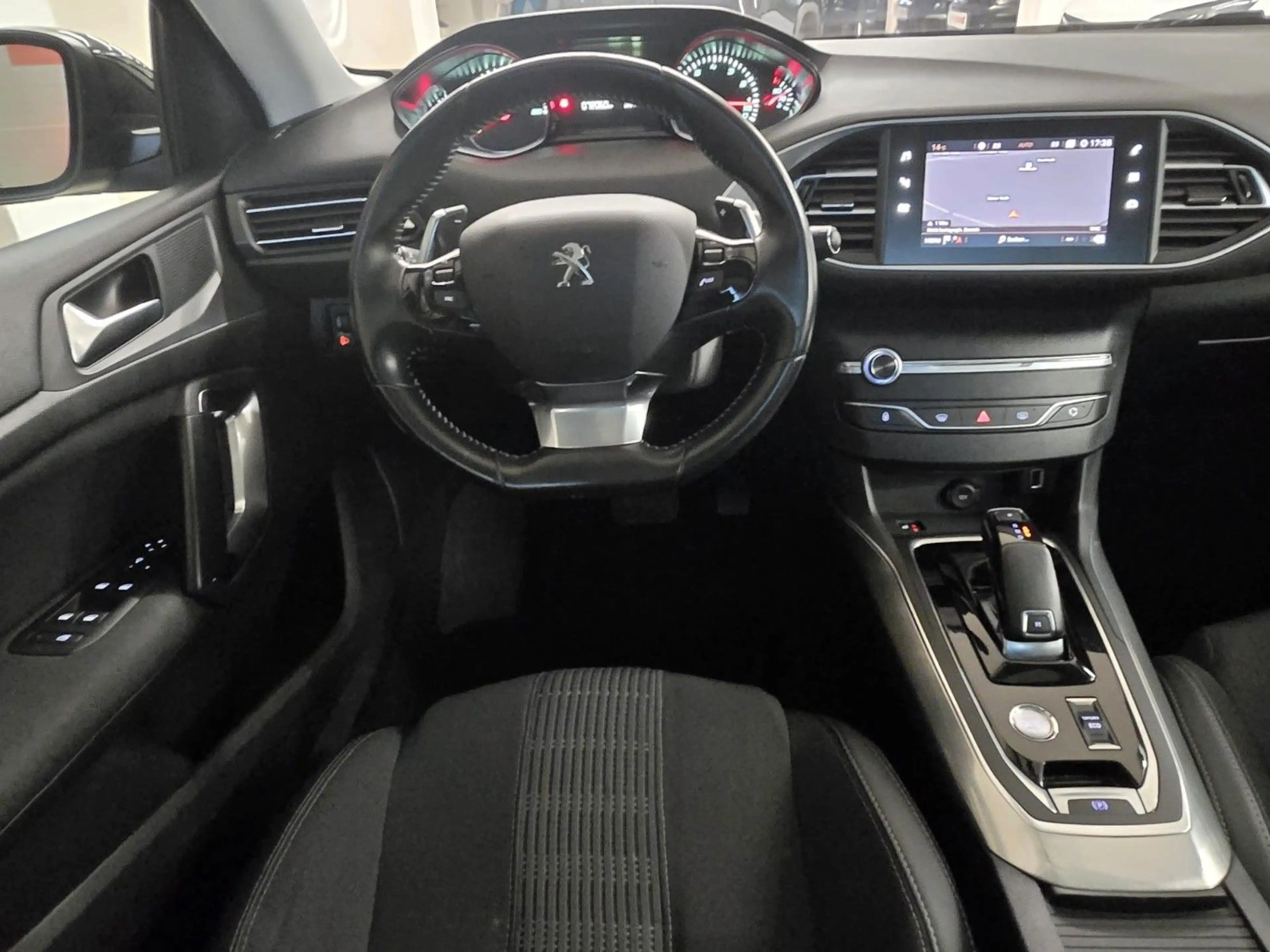 Peugeot 308 Allure*Automatik*PANORAMA*Navi*R.Kamera+PDC — photo 14