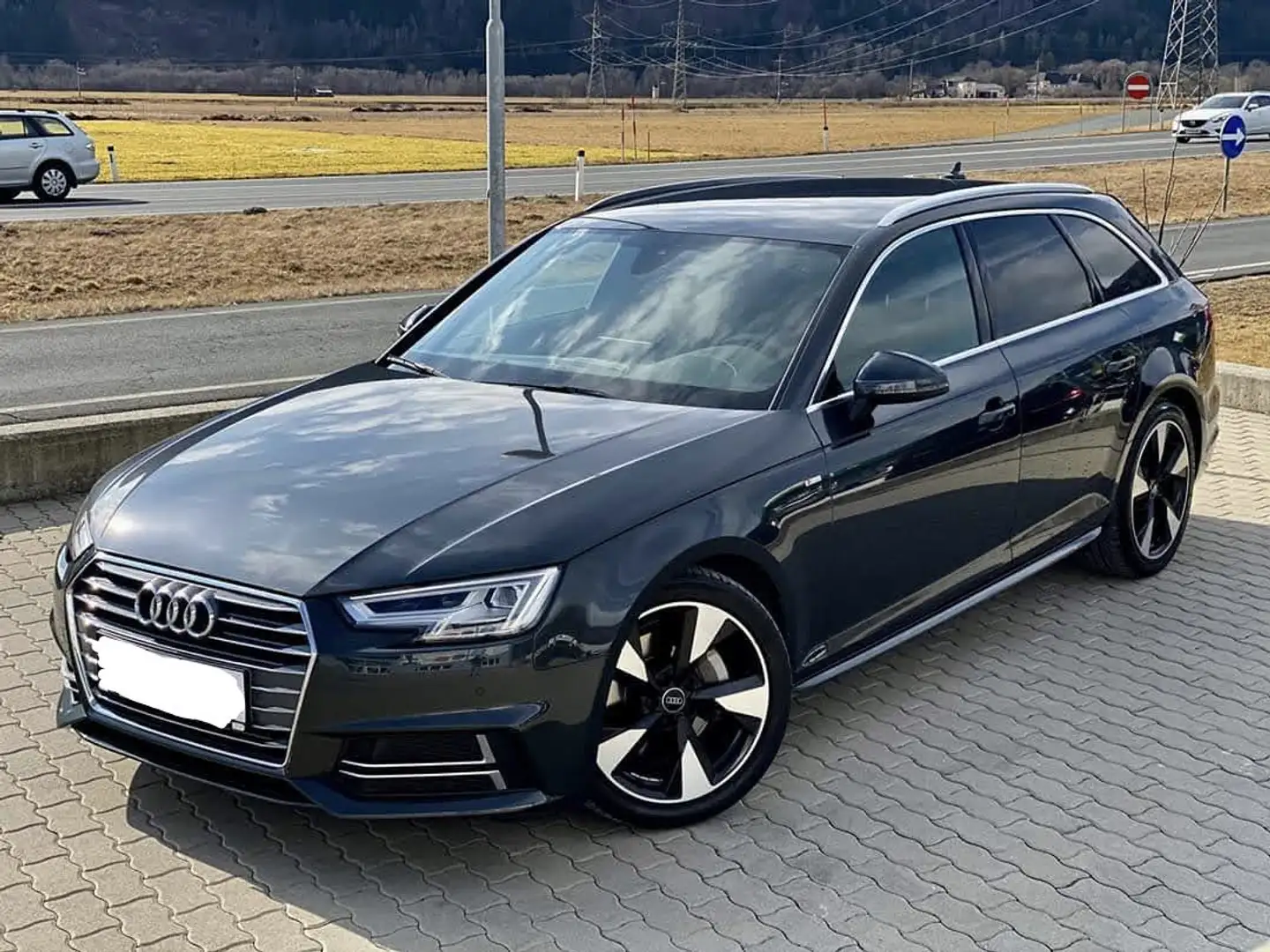 Audi A4 Avant 2.0 TDI - 1
