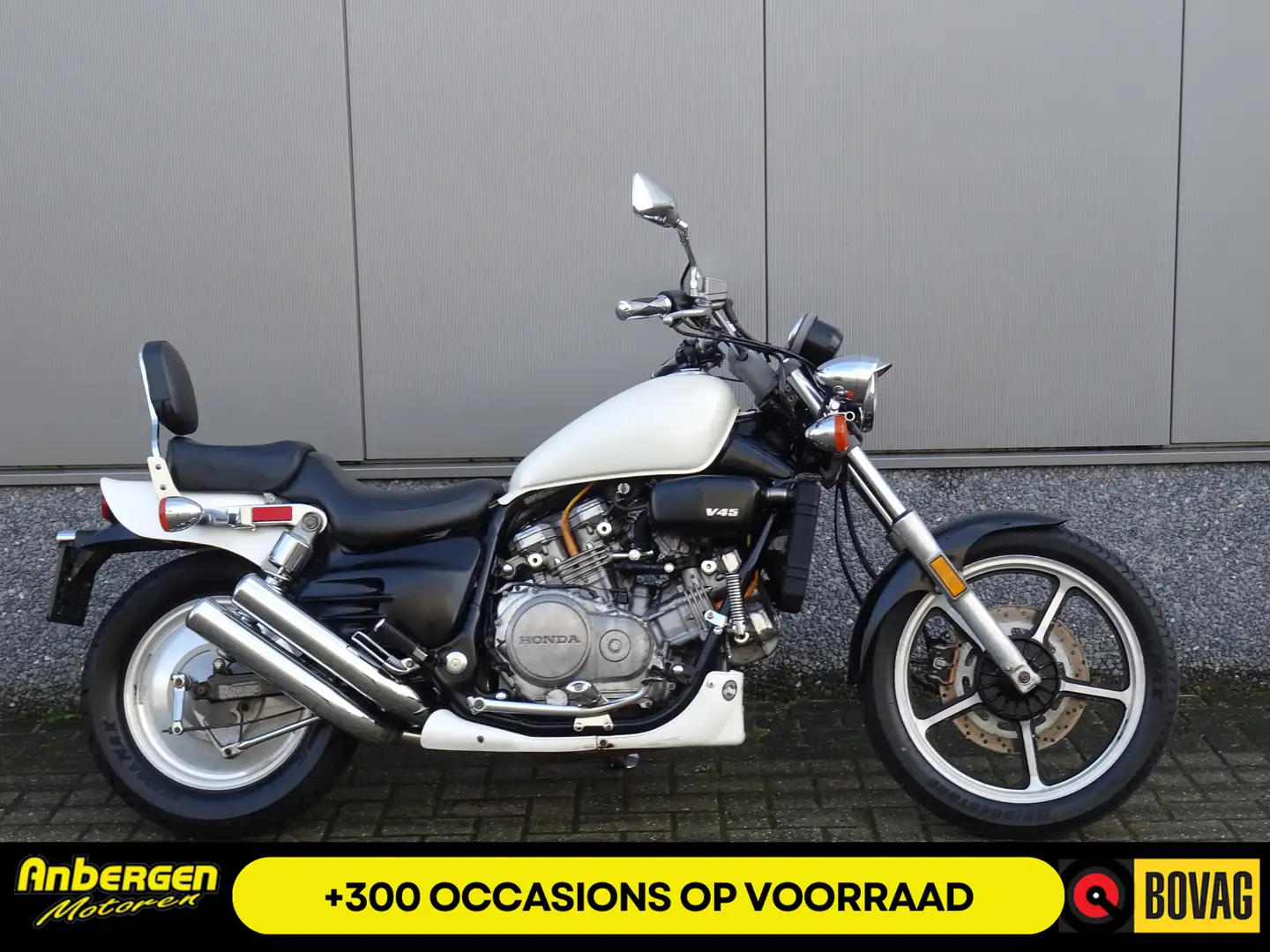 Honda VF 750 F SUPER MAGNA Weiß - 1