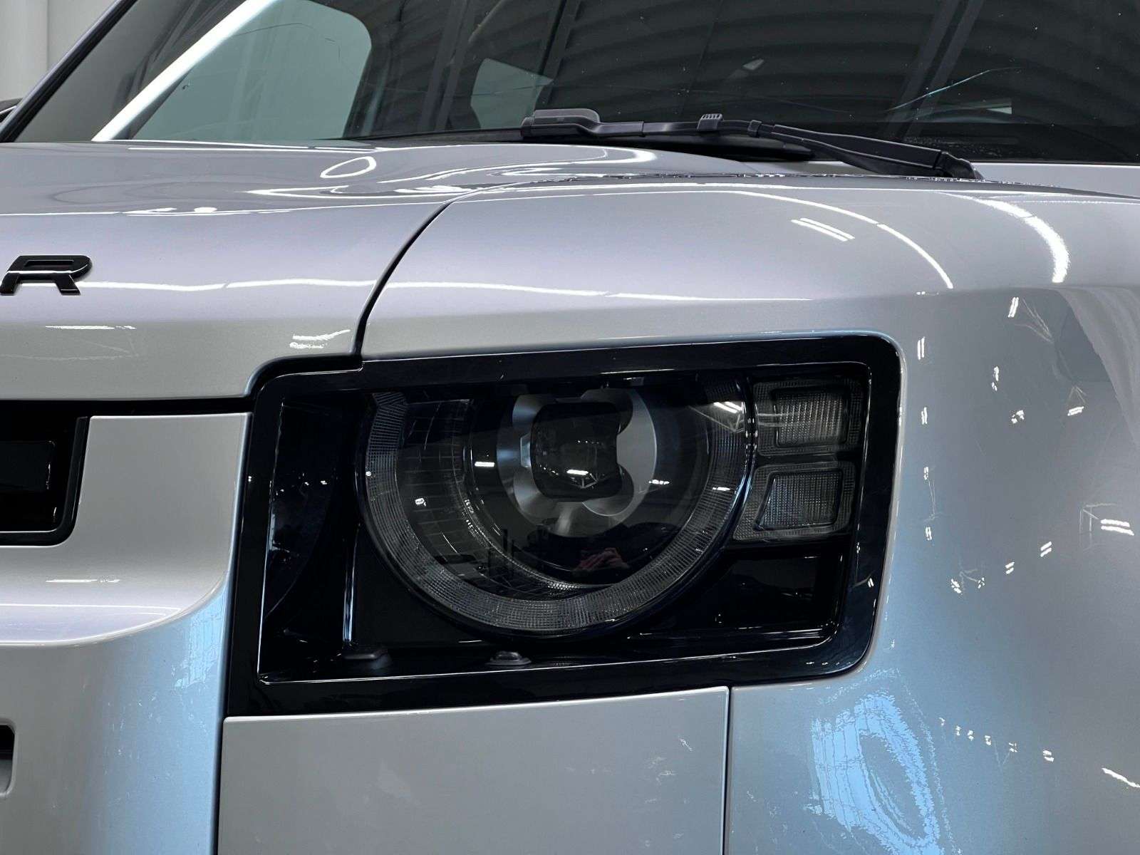 2024 Land Rover Defender X-DYNAMIC SE | LOW KM | COMFORT PKG thumb 13