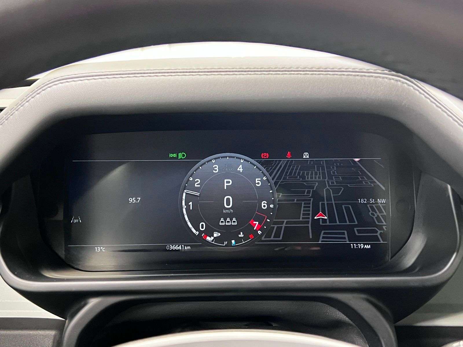 2024 Land Rover Defender X-DYNAMIC SE | LOW KM | COMFORT PKG thumb 16