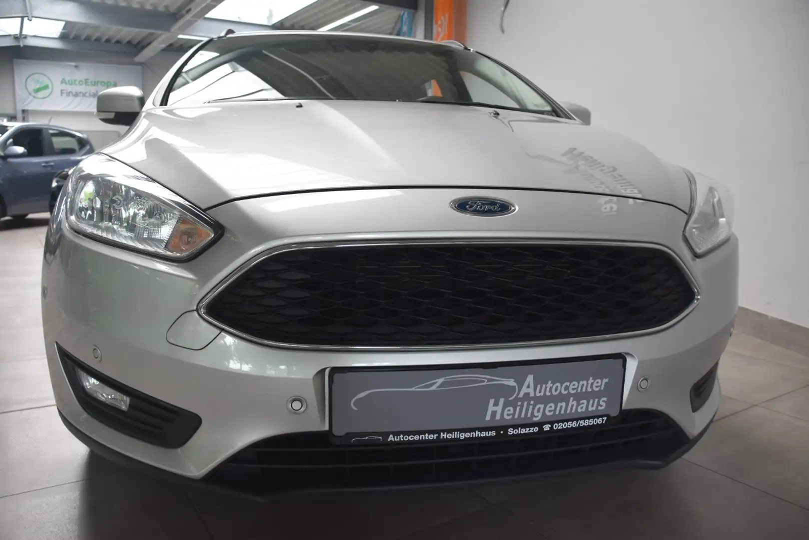 Ford Focus Turnier Business Navi Klima Sitzheiz PDC Stříbrná - 1