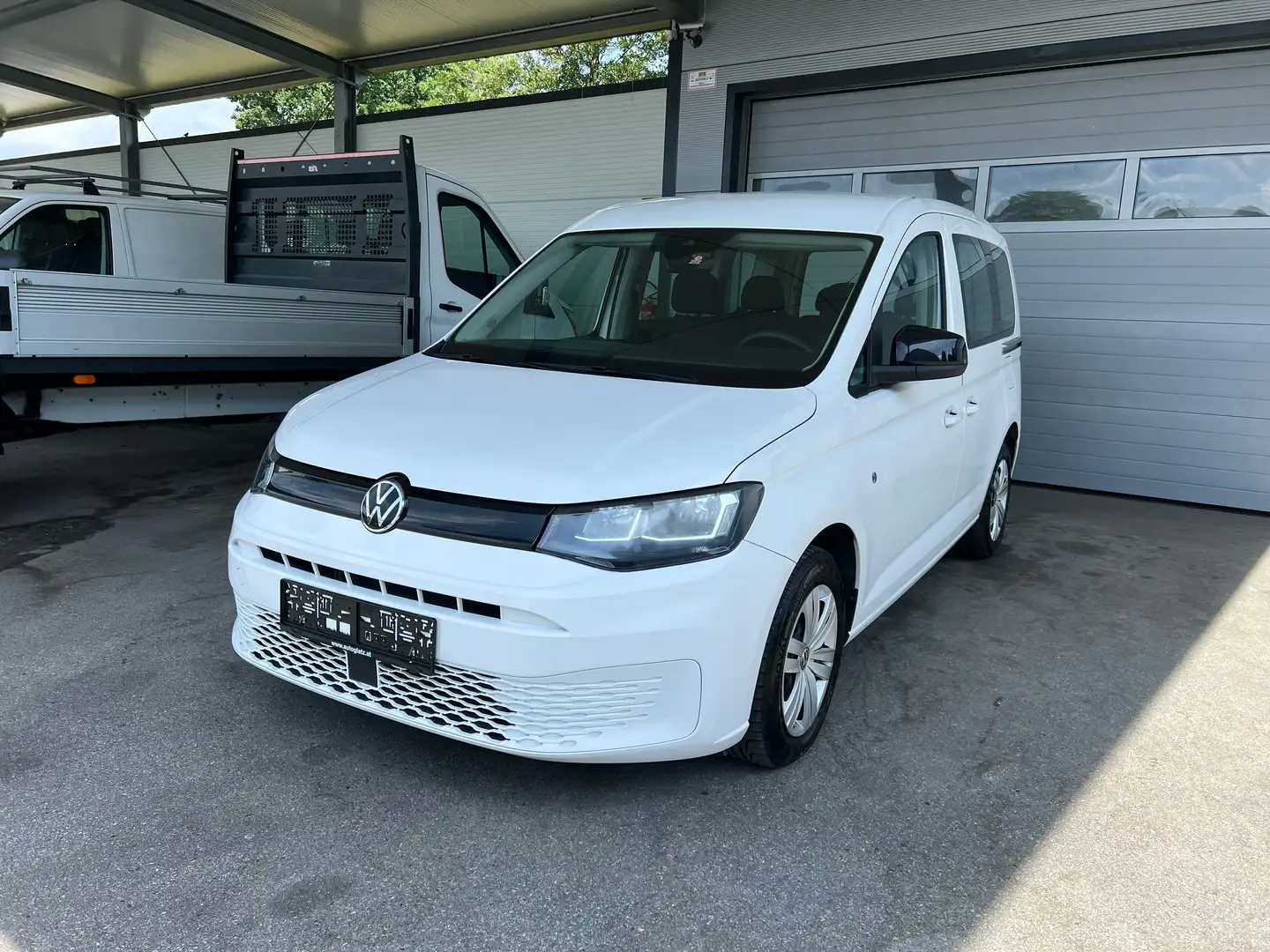 Volkswagen Caddy 2,0 TDI 4MOTION 5 SITZE/KLIMA/FRONTASSIST Weiß - 2