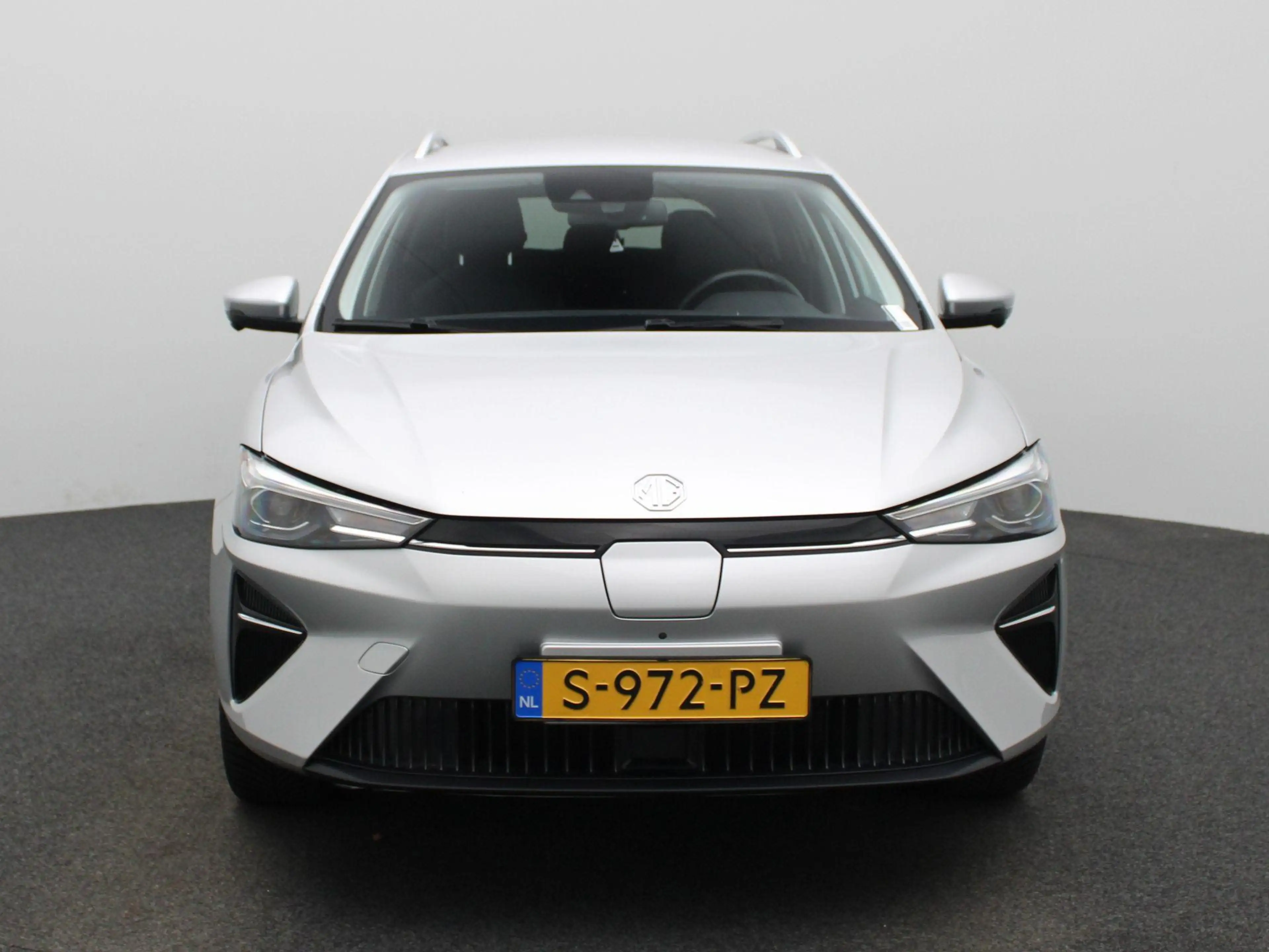 MG MG5 Electric Long Range Luxury 61 kWh — photo 3