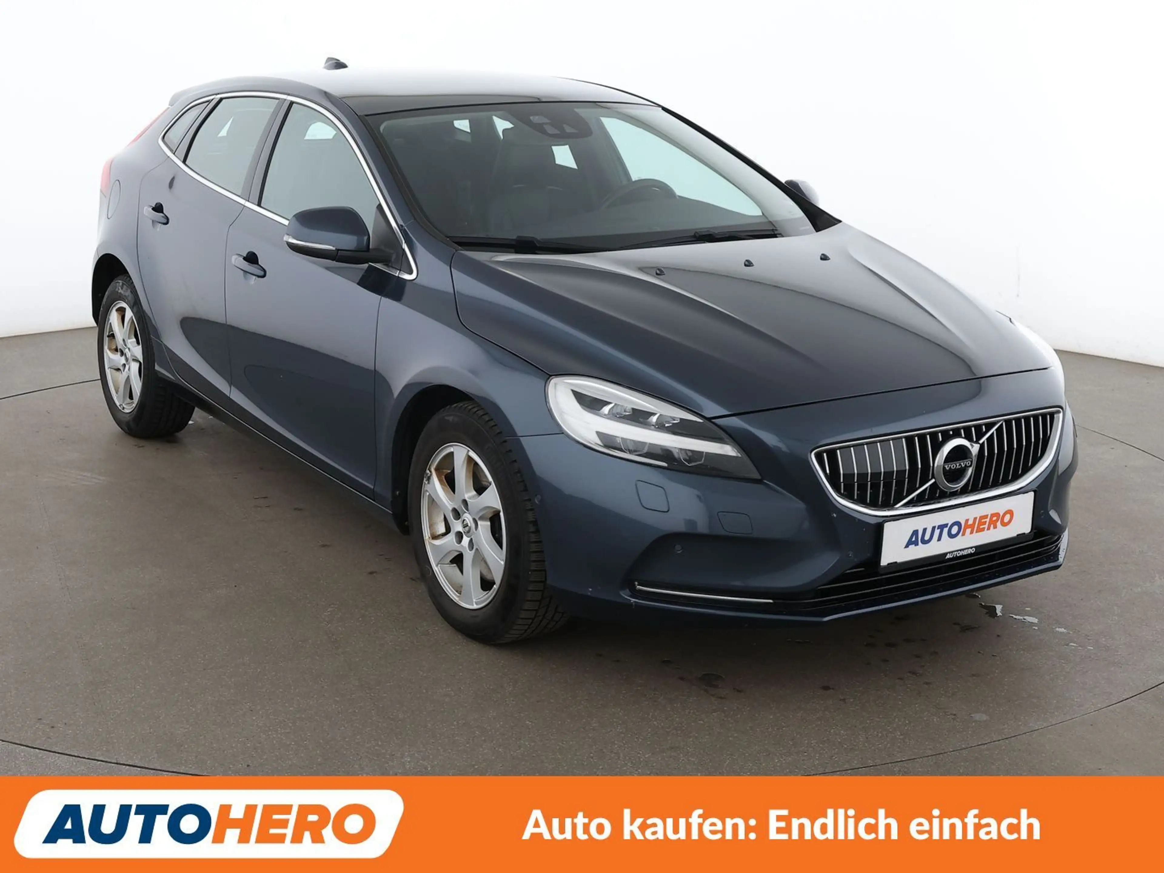 Volvo V40 1.5 Inscription Aut.*NAVI*LED*SPUR*CAM*PDC*SHZ* — photo 8