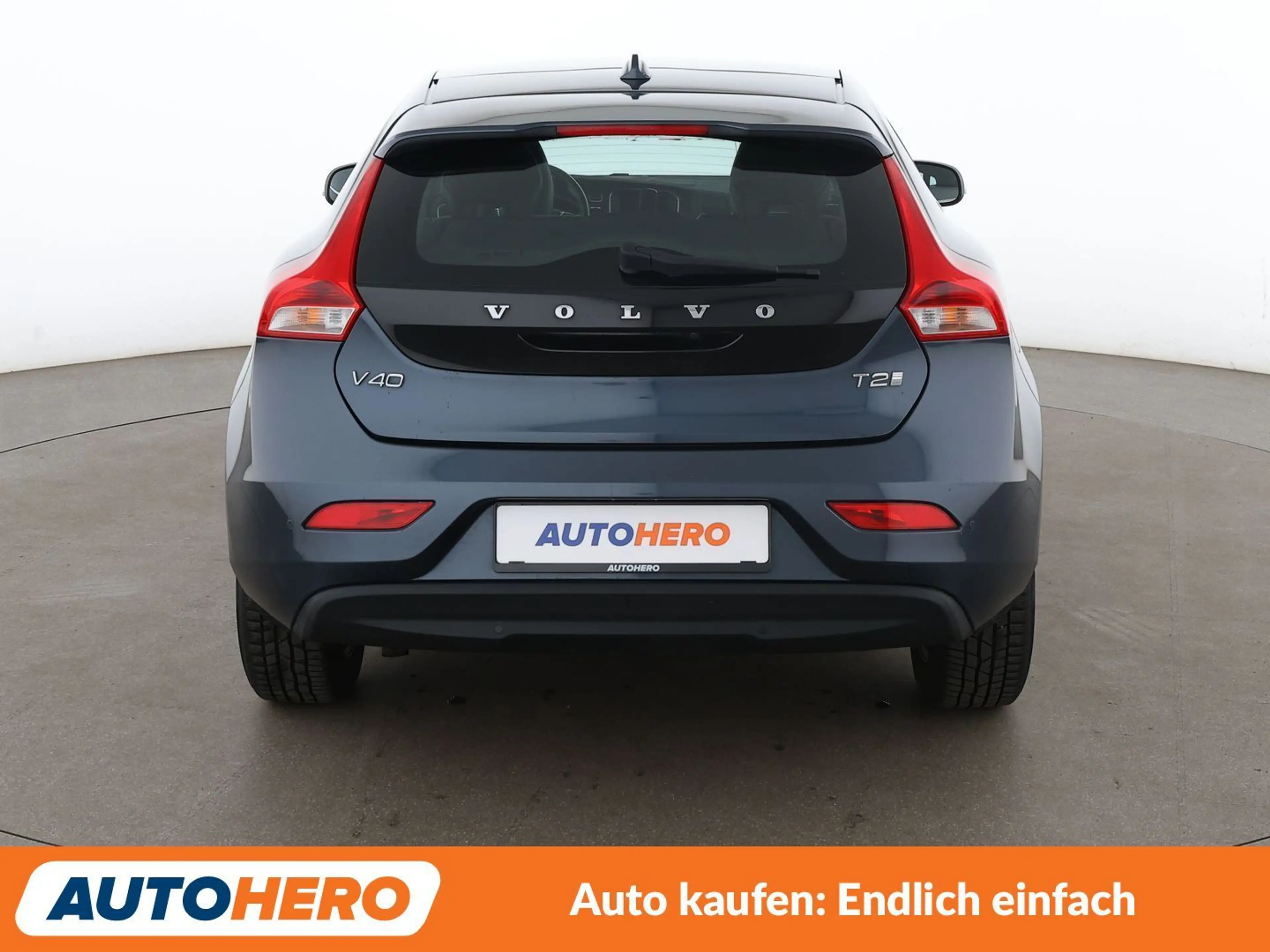 Volvo V40 1.5 Inscription Aut.*NAVI*LED*SPUR*CAM*PDC*SHZ* — photo 5