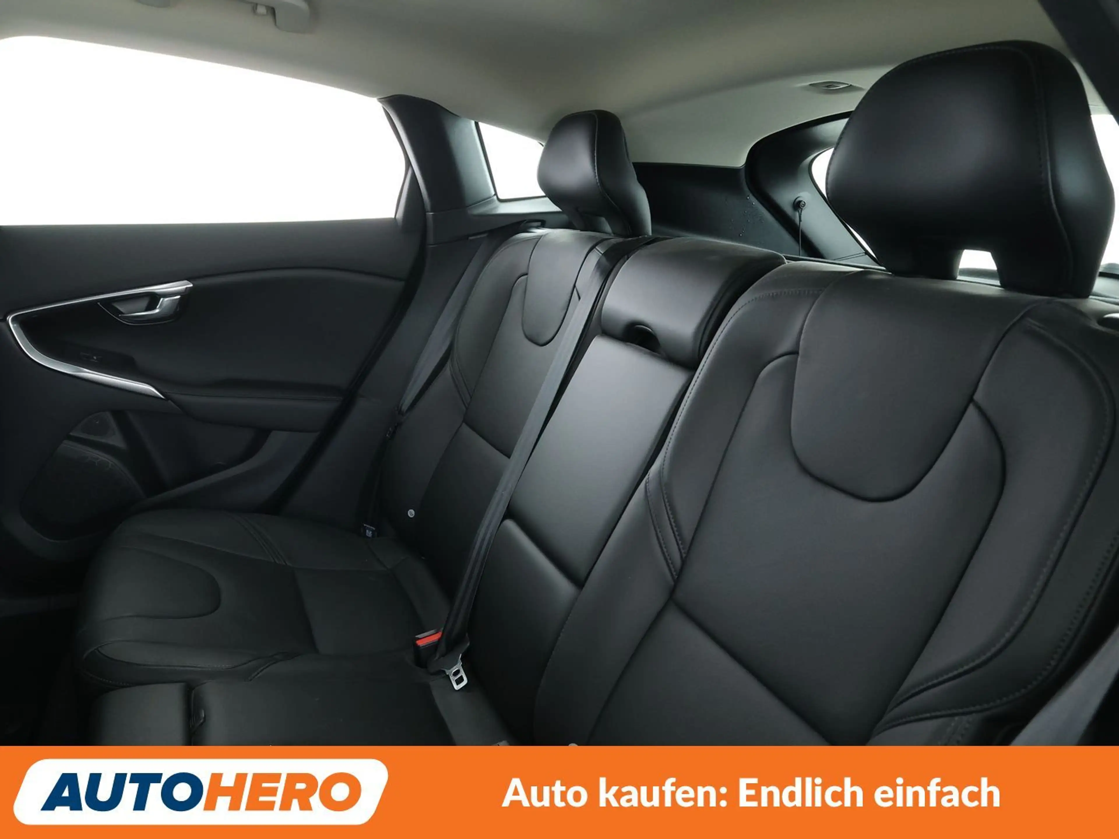 Volvo V40 1.5 Inscription Aut.*NAVI*LED*SPUR*CAM*PDC*SHZ* — photo 14