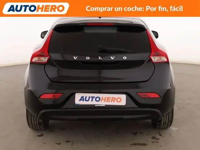 Volvo V40 view 5