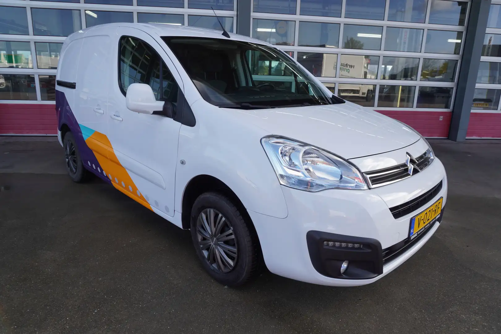 Citroen Berlingo 1.6 BlueHDI 75PK Business nr. V206 | Airco | Cruis Blanc - 1