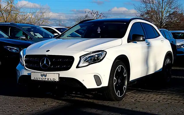 Mercedes-Benz GLA 180 Urban/LED/360°CAM/PANO/PDC/SHZ/NAVI/