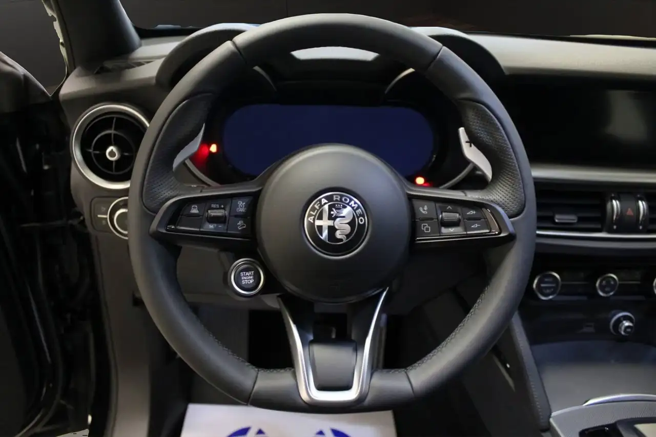 Alfa Romeo Stelvio 2026 — фото 10
