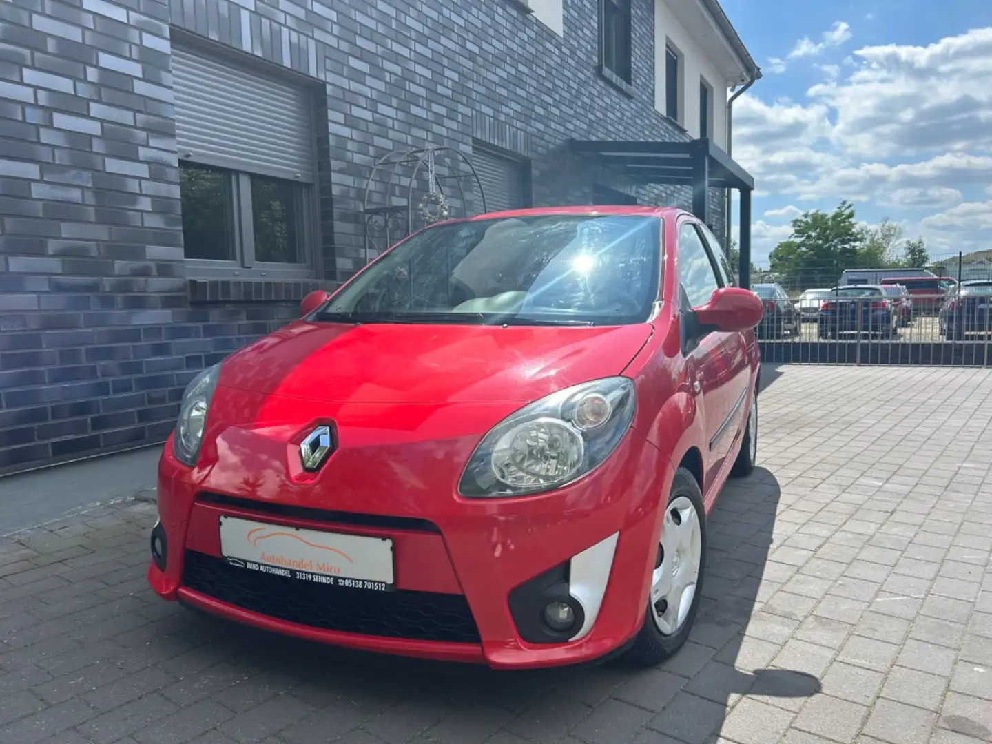Renault Twingo ECO2 Rot - 1