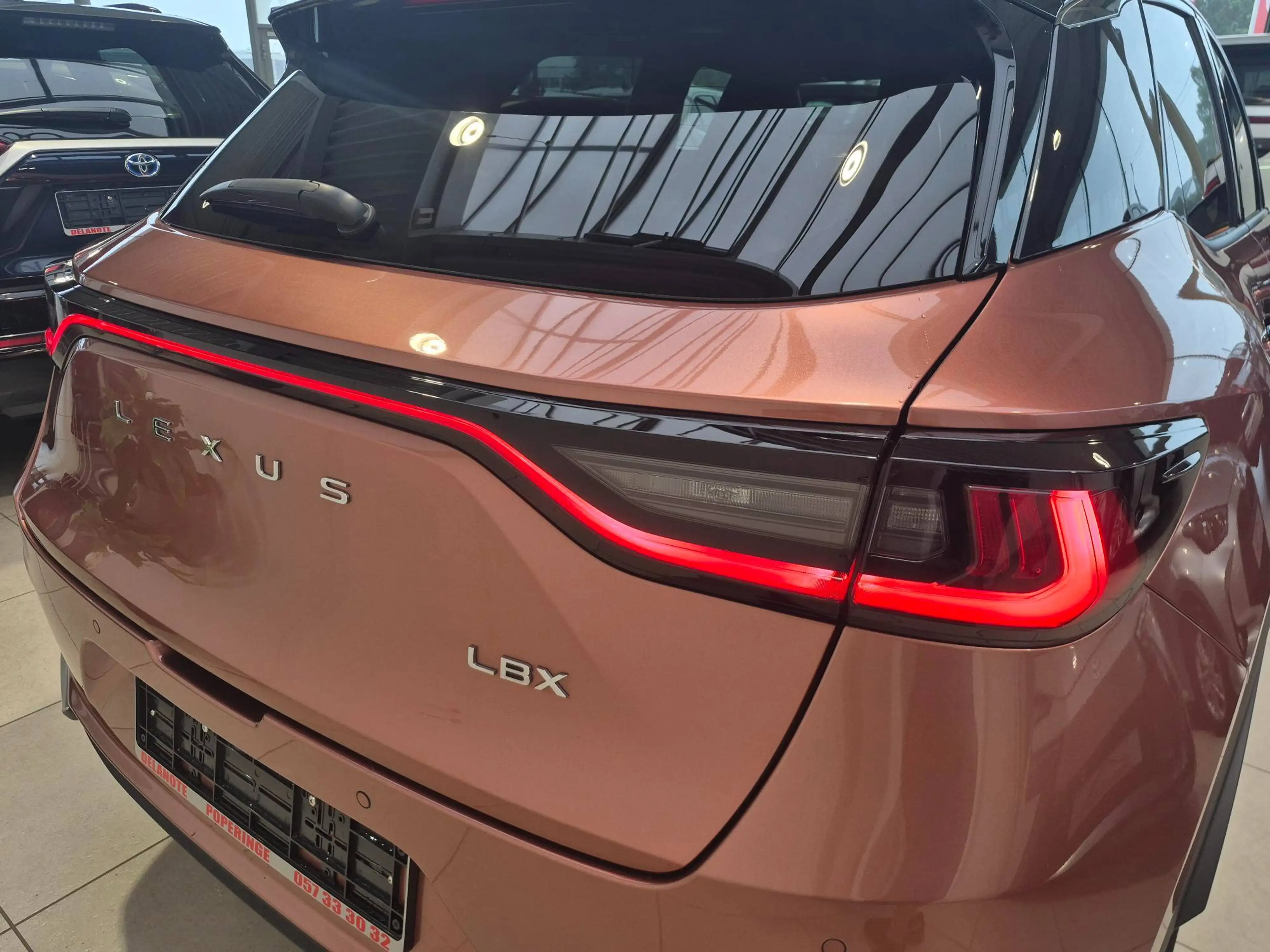 Lexus LBX Hybrid COOL +LEDER/ALCANTARA +Elektrische zetel +Stoelmemory +Zetelverwarming +Stuurwielverwarming +Dodehoek — photo 7