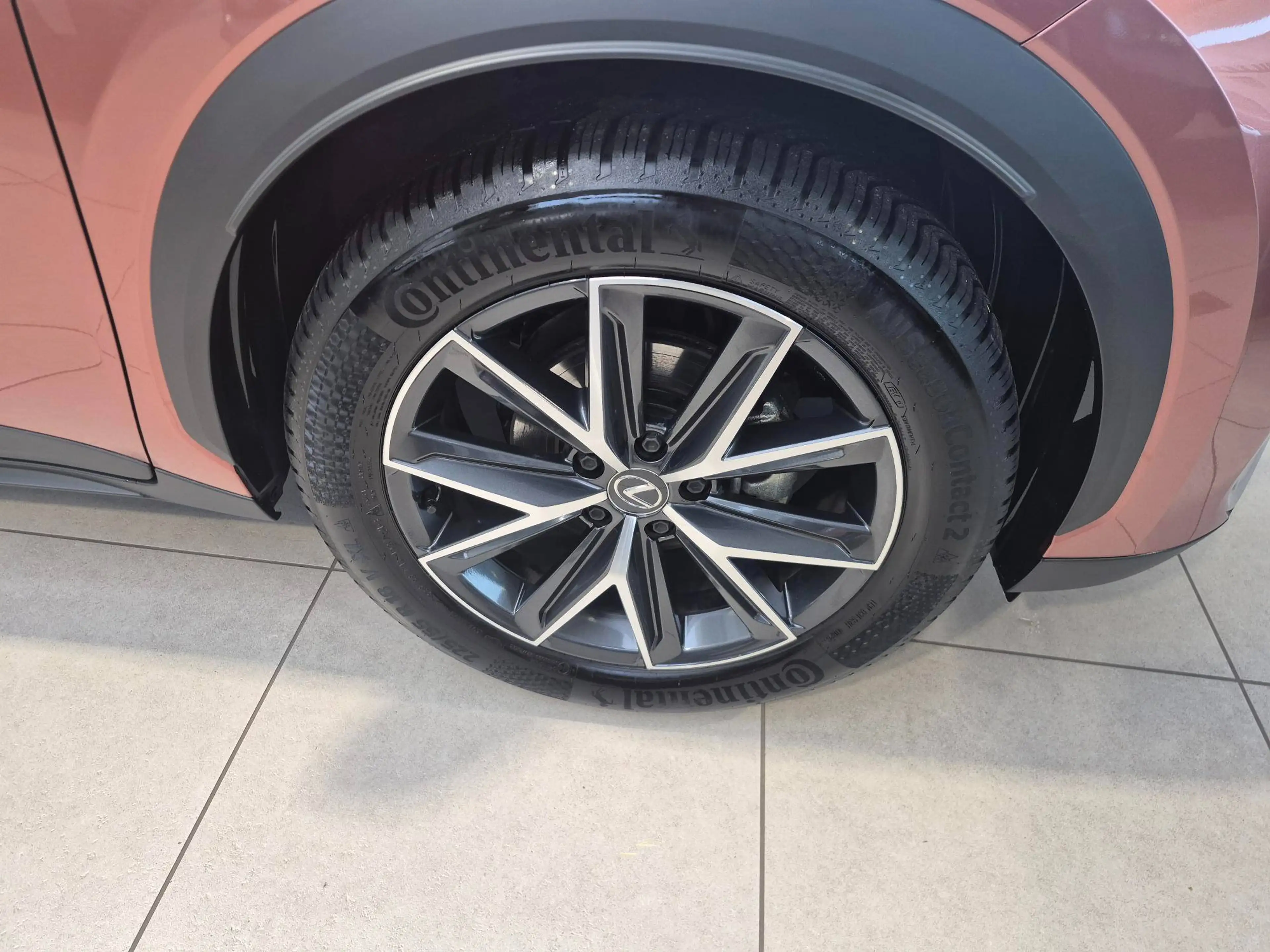 Lexus LBX Hybrid COOL +LEDER/ALCANTARA +Elektrische zetel +Stoelmemory +Zetelverwarming +Stuurwielverwarming +Dodehoek — photo 13