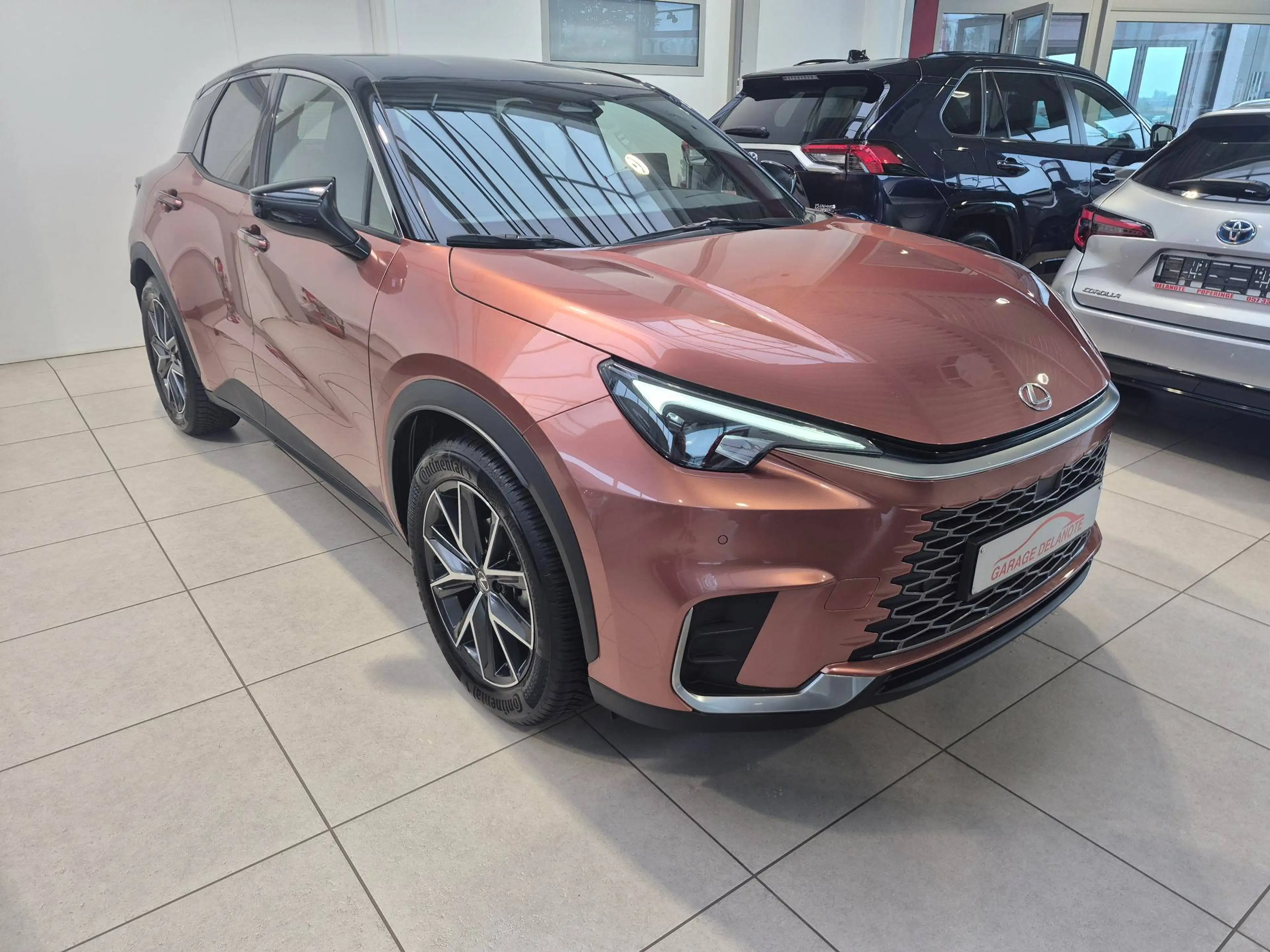 Lexus LBX Hybrid COOL +LEDER/ALCANTARA +Elektrische zetel +Stoelmemory +Zetelverwarming +Stuurwielverwarming +Dodehoek — photo 10