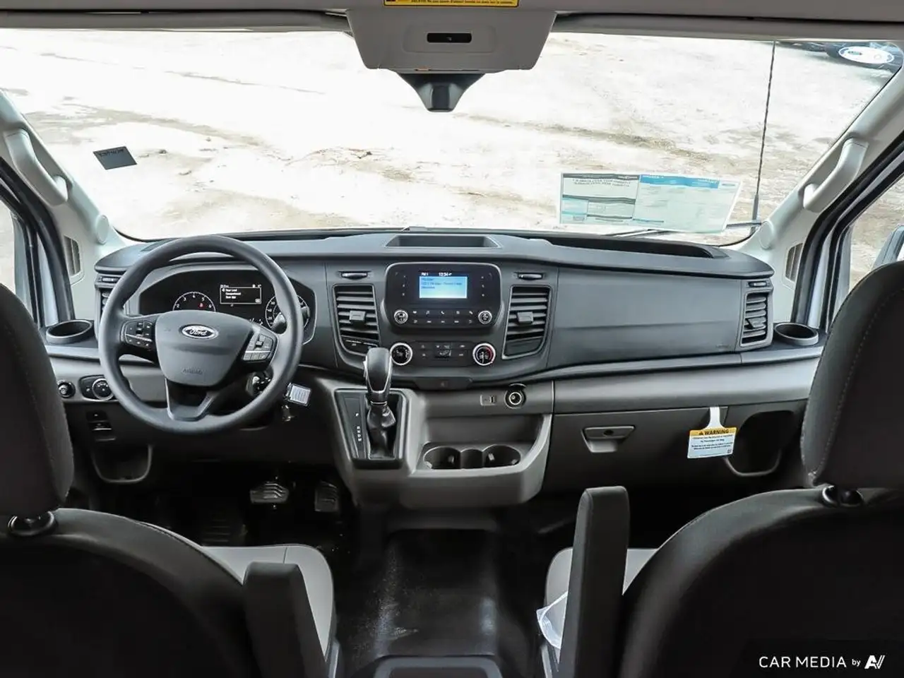Ford Transit Cargo Van снимка Ford Transit Cargo Van