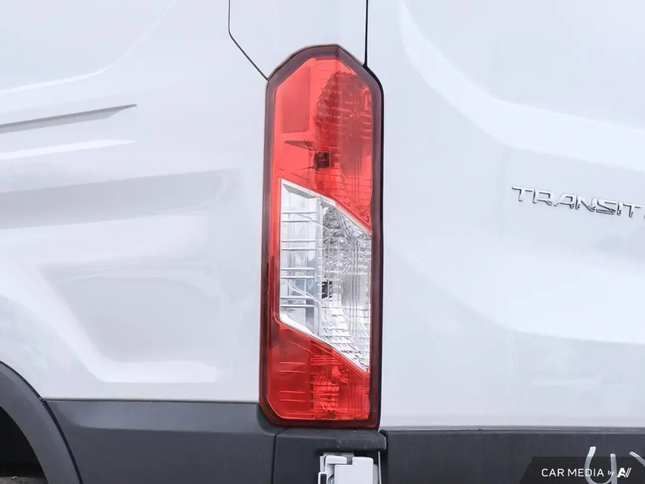 Ford Transit Cargo Van снимка Ford Transit Cargo Van