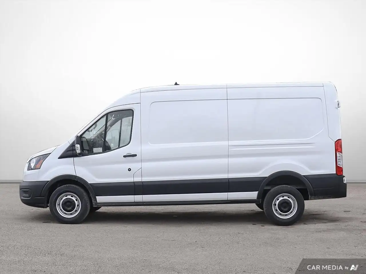 Ford Transit Cargo Van снимка Ford Transit Cargo Van