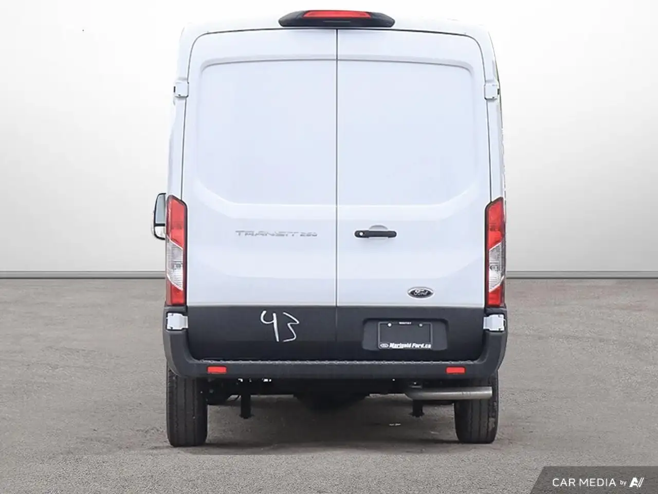 Ford Transit Cargo Van снимка Ford Transit Cargo Van