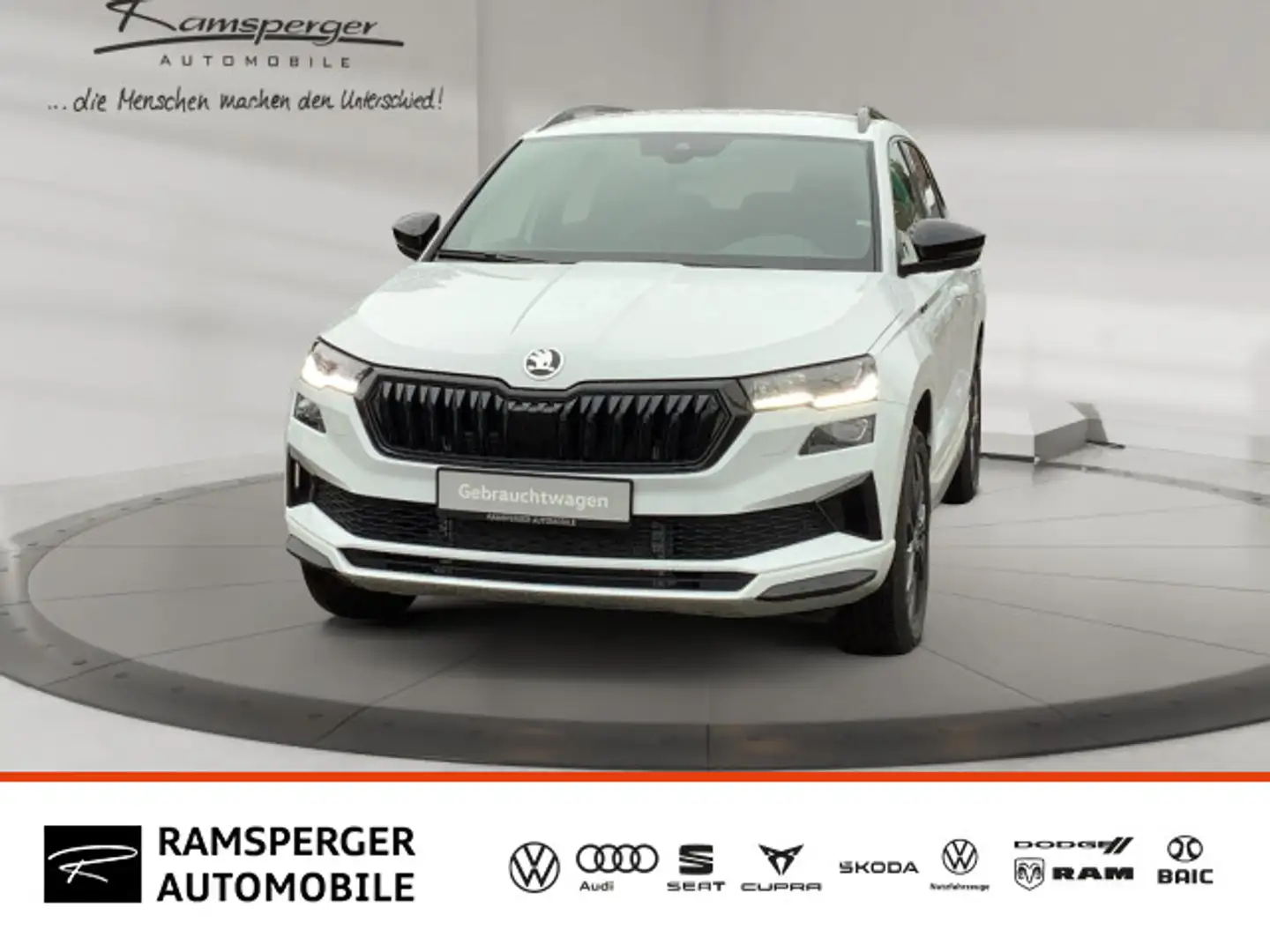 Skoda Karoq 1.5 TSI DSG Sportline AHK ACC Matrix Navi Weiß - 1