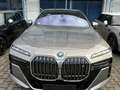 BMW i7 M70 M-Sport Cinema B&W Sky Bowers Iconic Gris - thumbnail 1