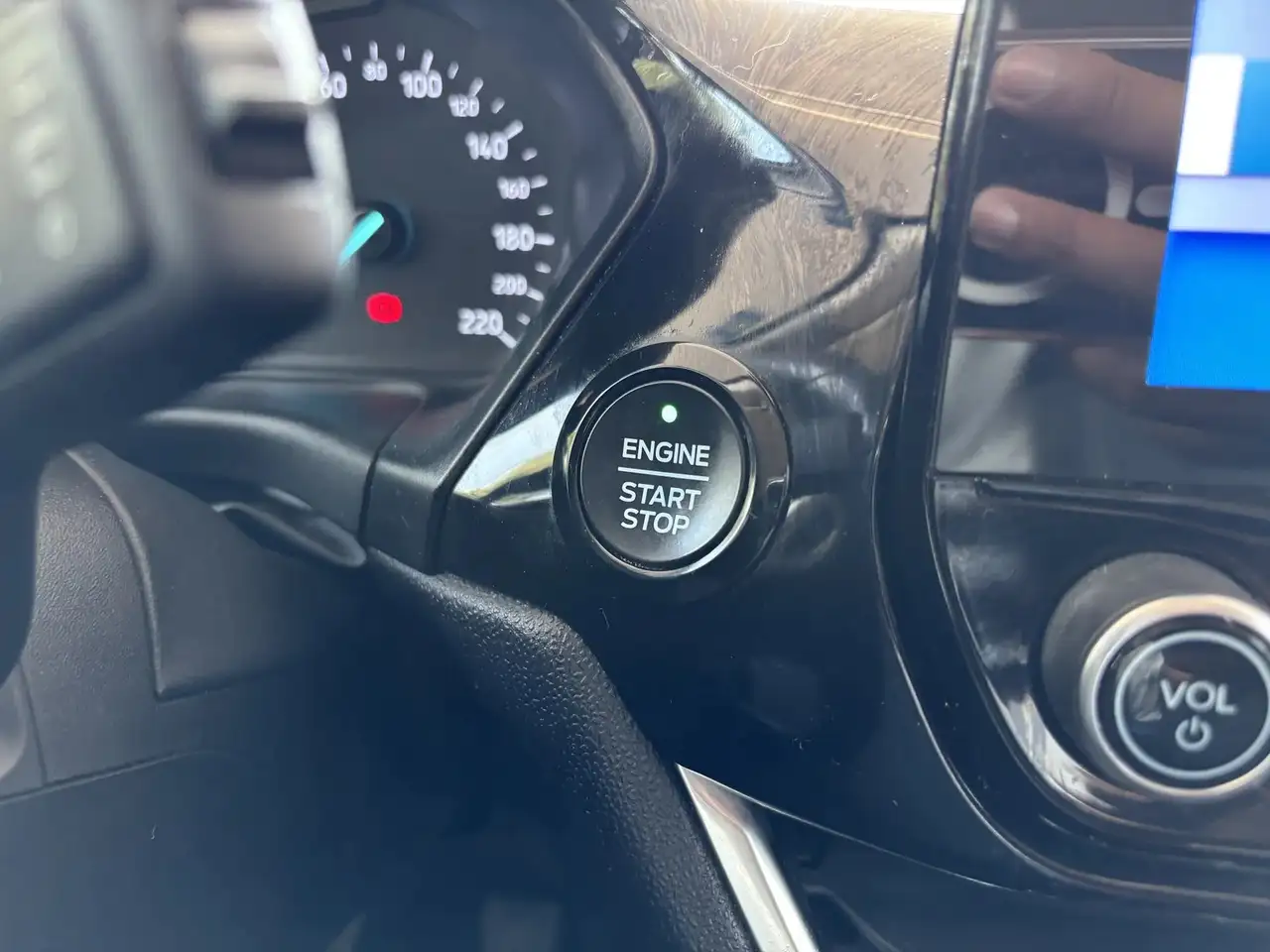 Ford Fiesta 3 portes — photo 33