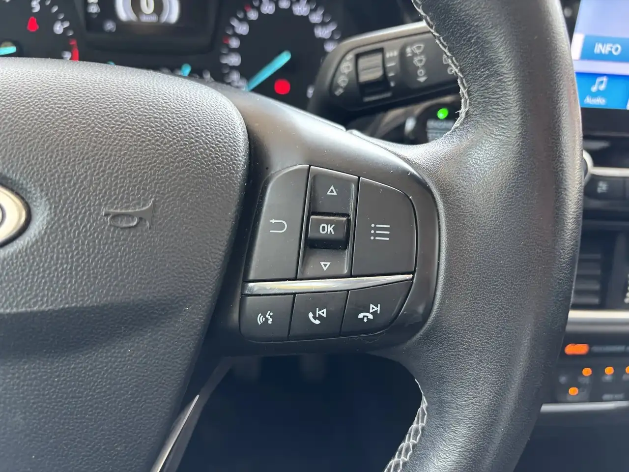Ford Fiesta 3 portes — photo 30