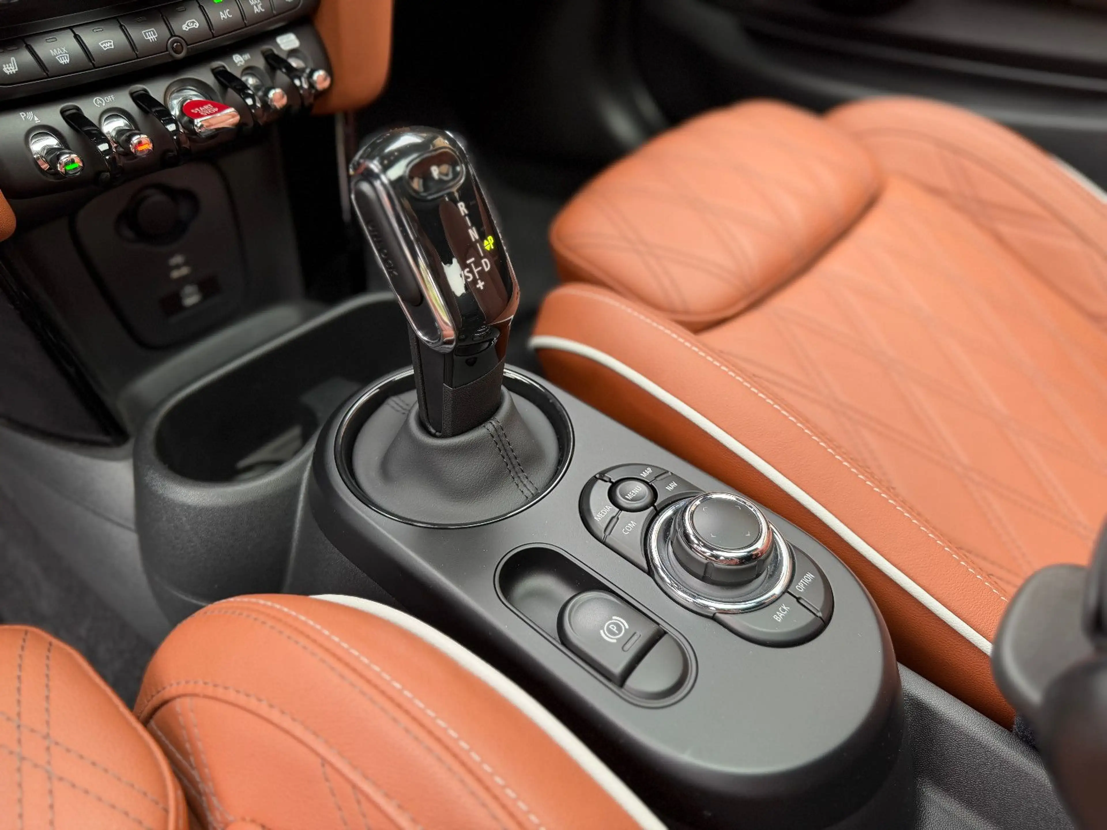 MINI Cooper S COOPER S Navi HUD Leder Kamera Sportsitz Pano — photo 19