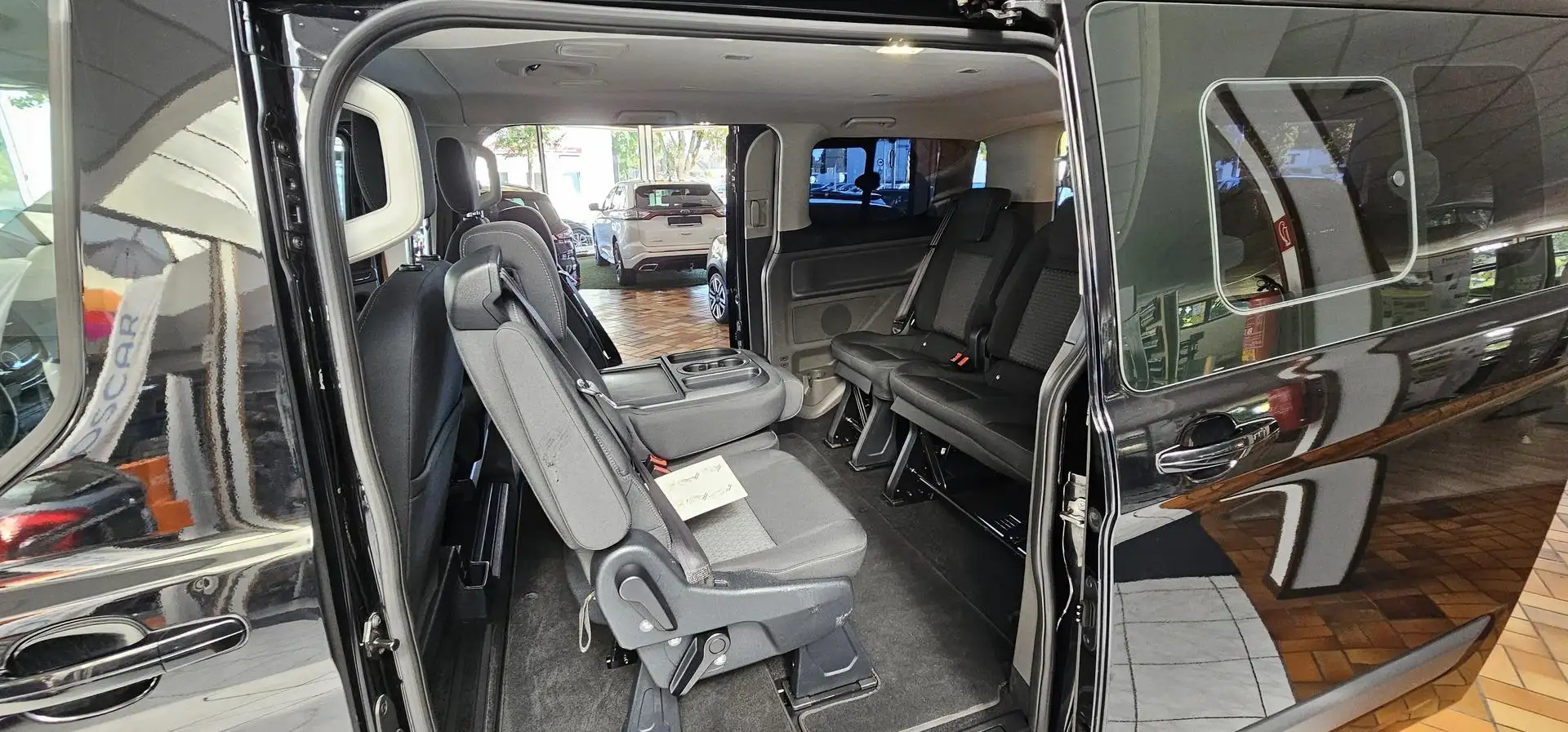 Ford Tourneo Custom 320 L1H1 VA Trend 8 Sitzer, Sitzheizung,  wie Tita Schwarz - 2