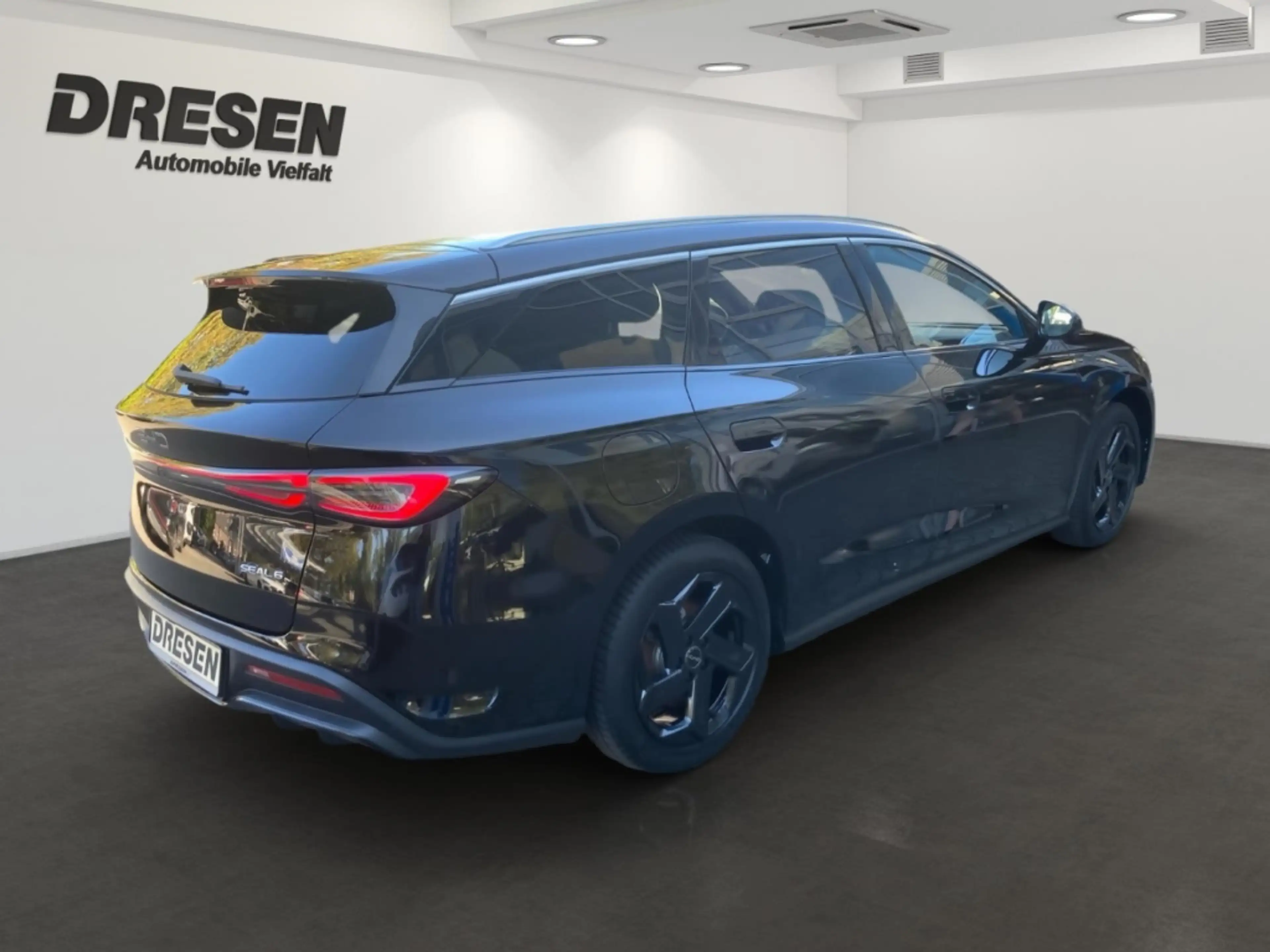 BYD Seal 6 DM-i Touring Comfort El. Panodach Leder Digitale — photo 4
