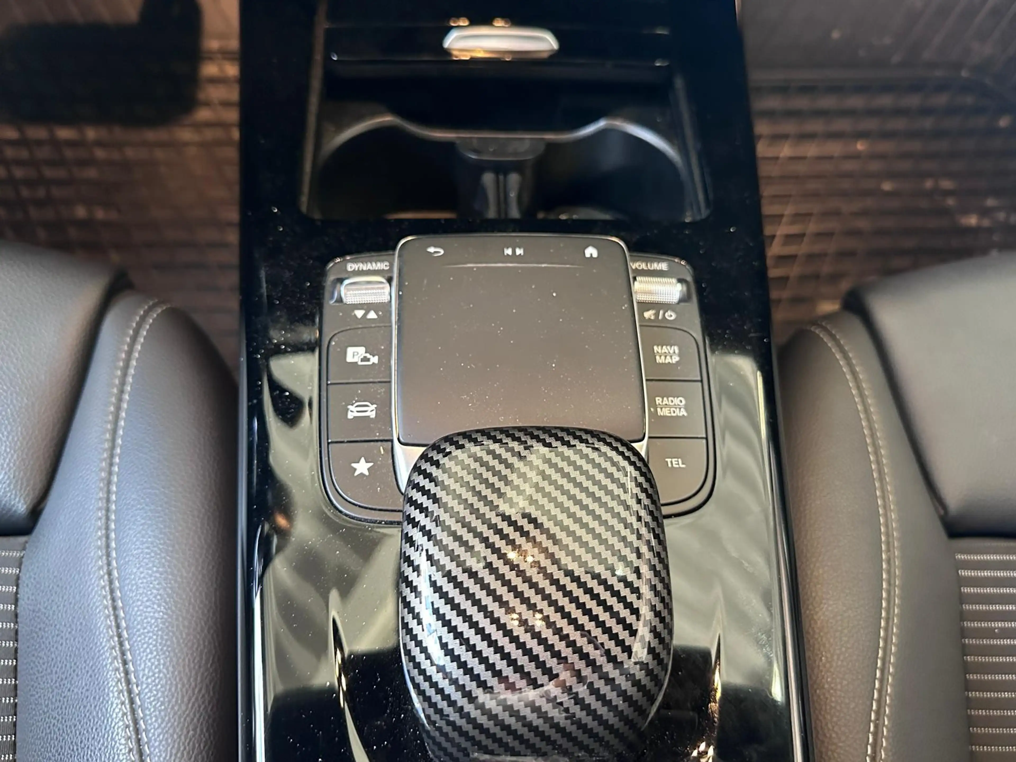Mercedes-Benz A 250 Burmester STANDHZ RFK LEDER — photo 15