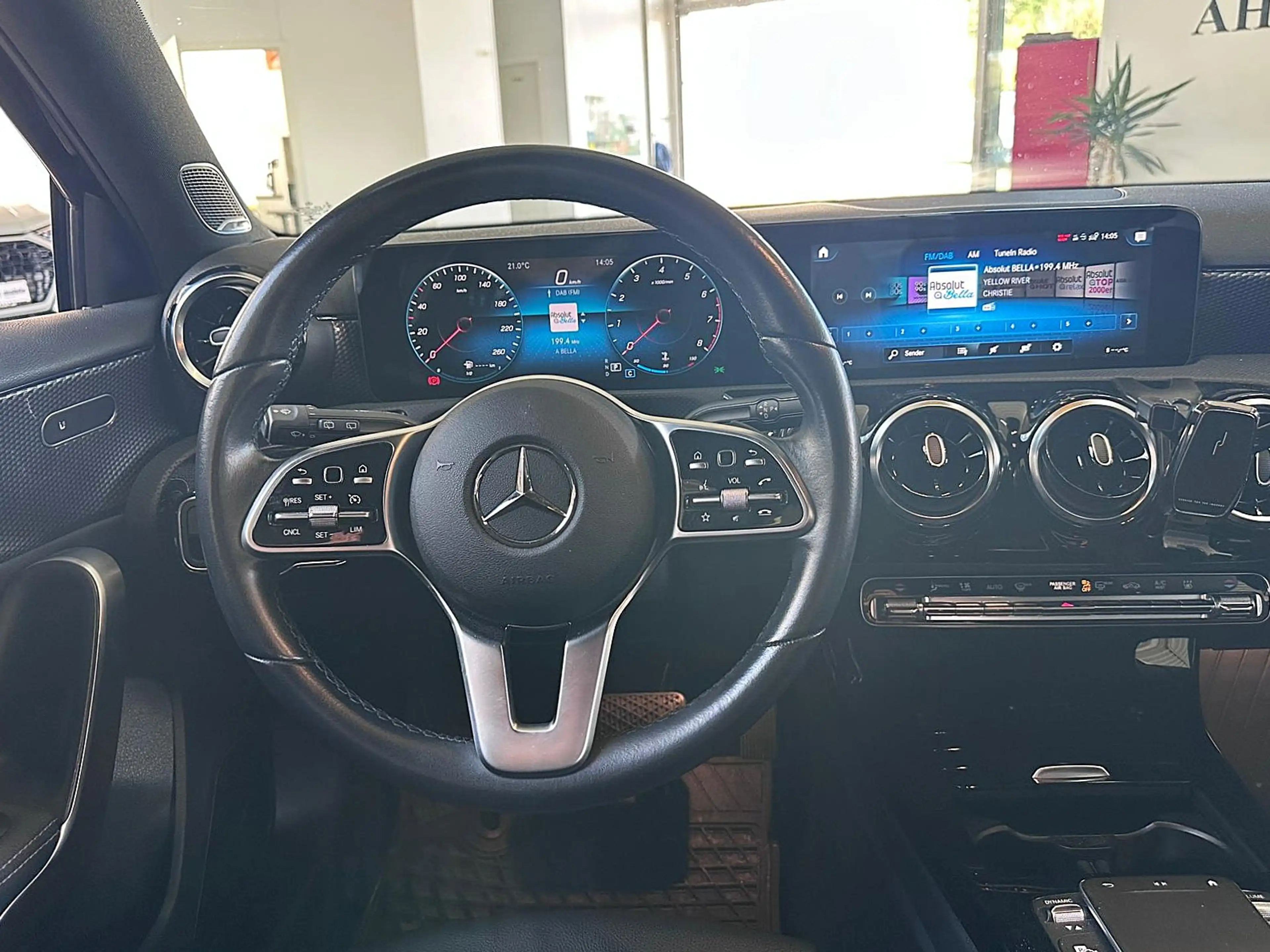 Mercedes-Benz A 250 Burmester STANDHZ RFK LEDER — photo 12