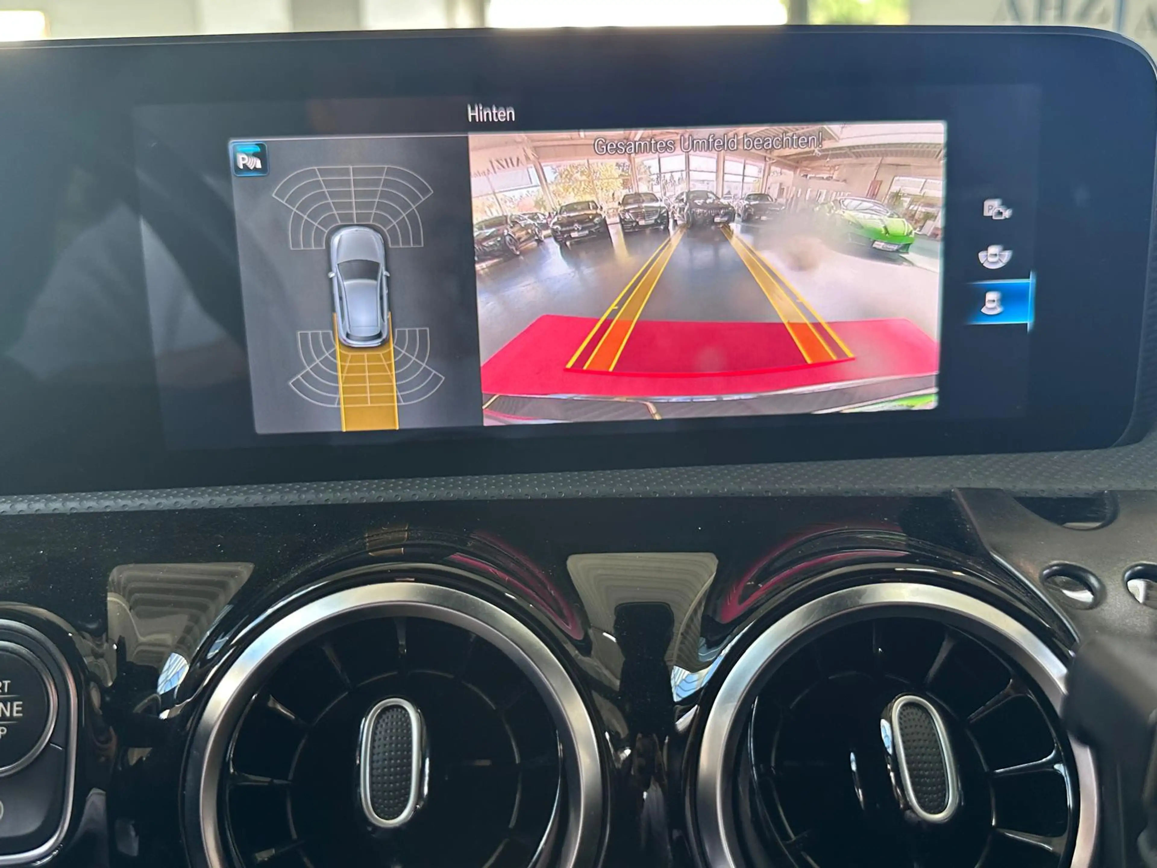 Mercedes-Benz A 250 Burmester STANDHZ RFK LEDER — photo 11