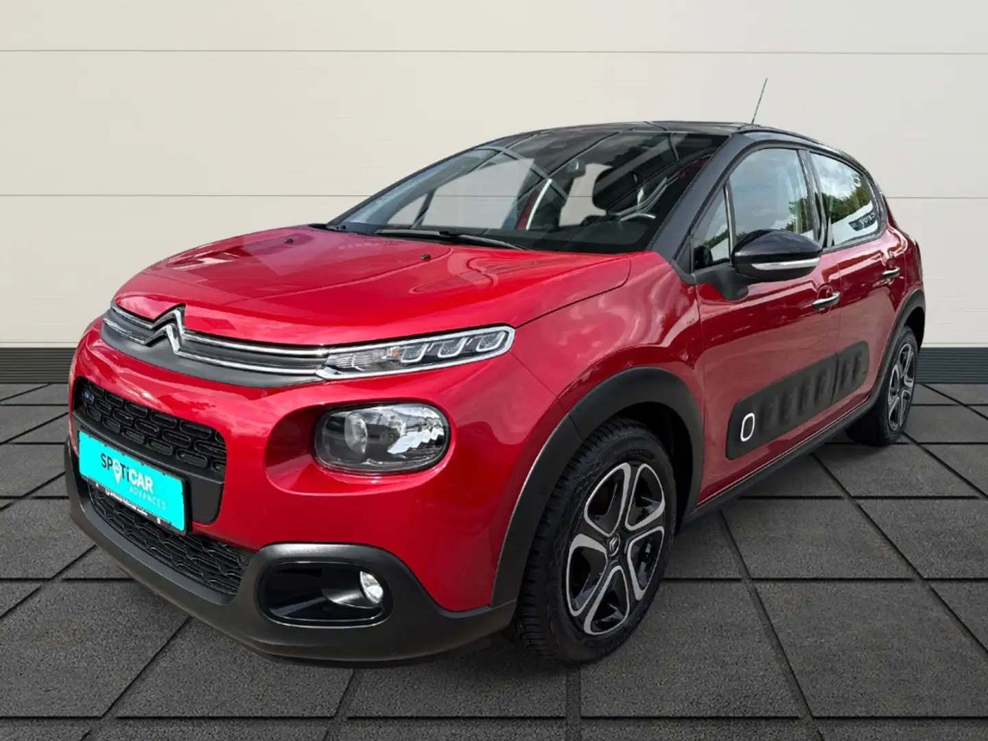 Citroen C3 Shine 1.2 PureTech 110 Panorama LED Klimaautom SHZ Rouge - 2