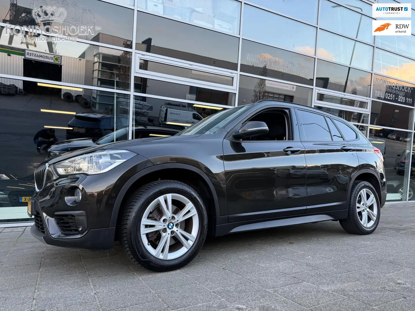 BMW X1 SDrive18i Brun - 1