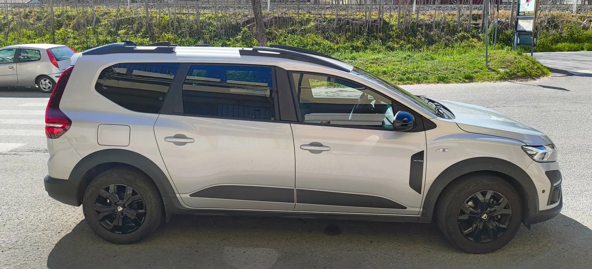 Dacia Jogger Jogger 1.0 tce, Extreme UP, Gpl 100cv, 7Posti, Silver - 2
