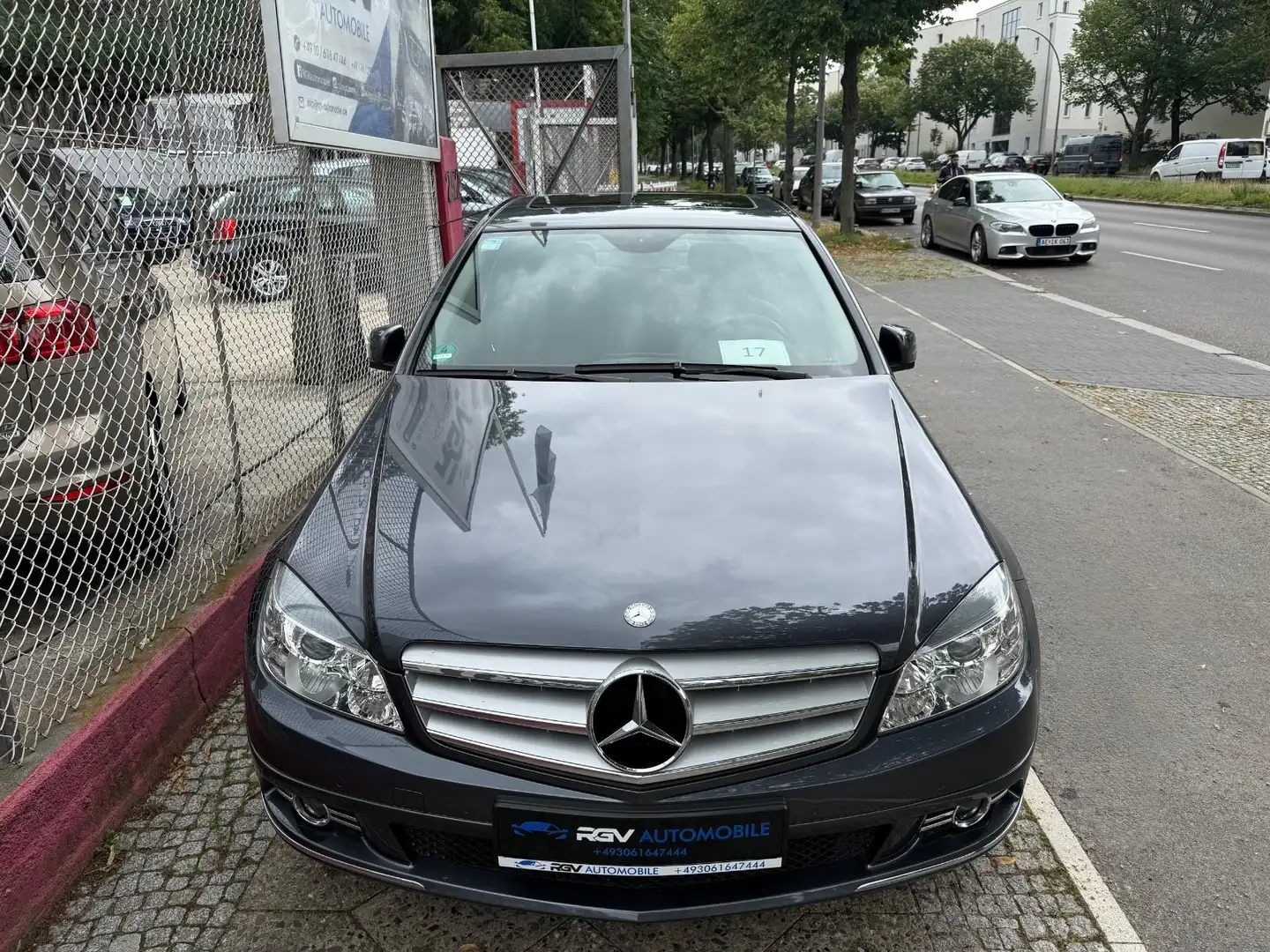 Mercedes-Benz C 180 CGI Lim. BlueEfficiency *Schiebedach*TOP Gris - 2