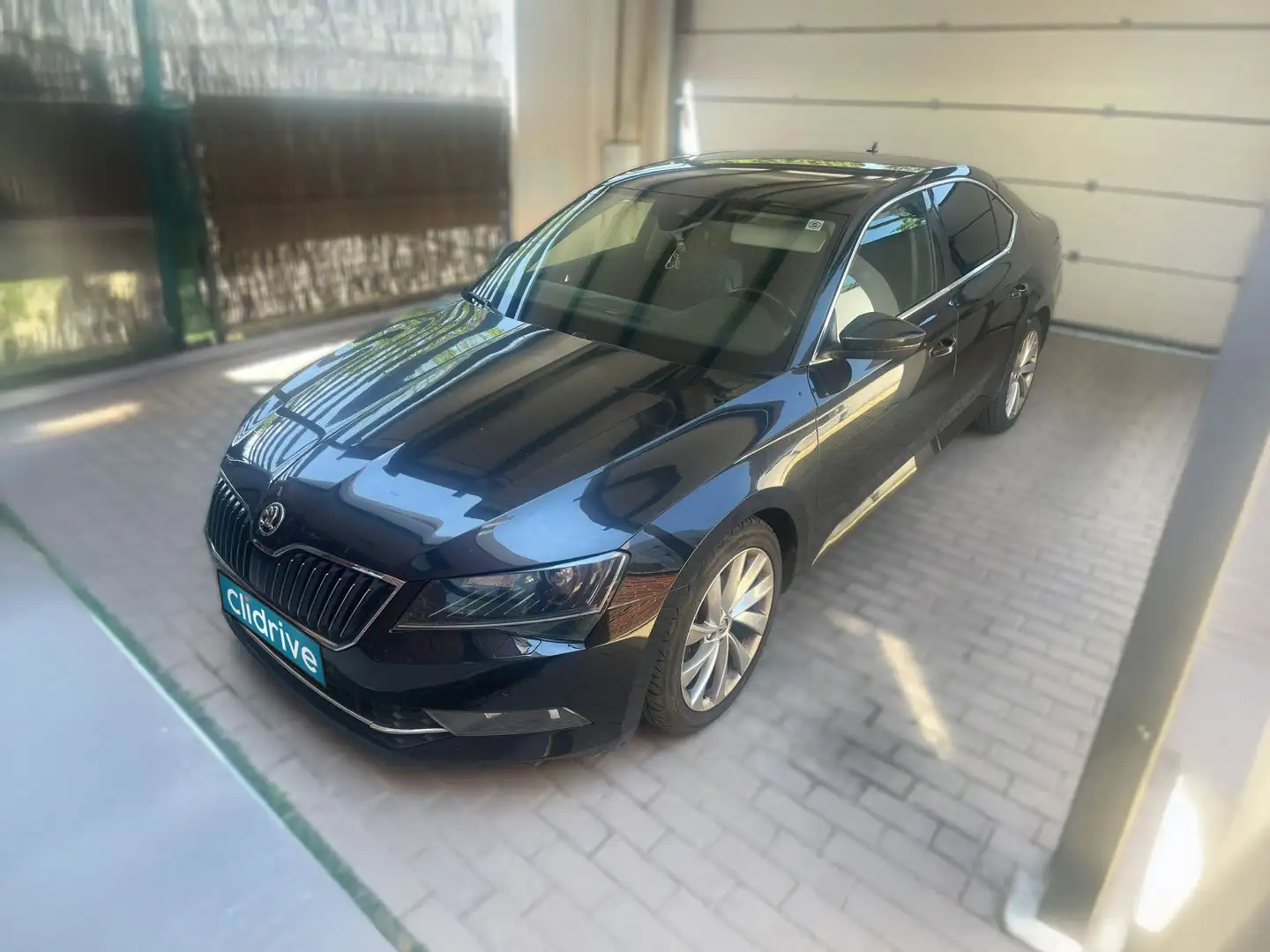 Skoda Superb 2.0TDI Style DSG 110kW Negro - 2
