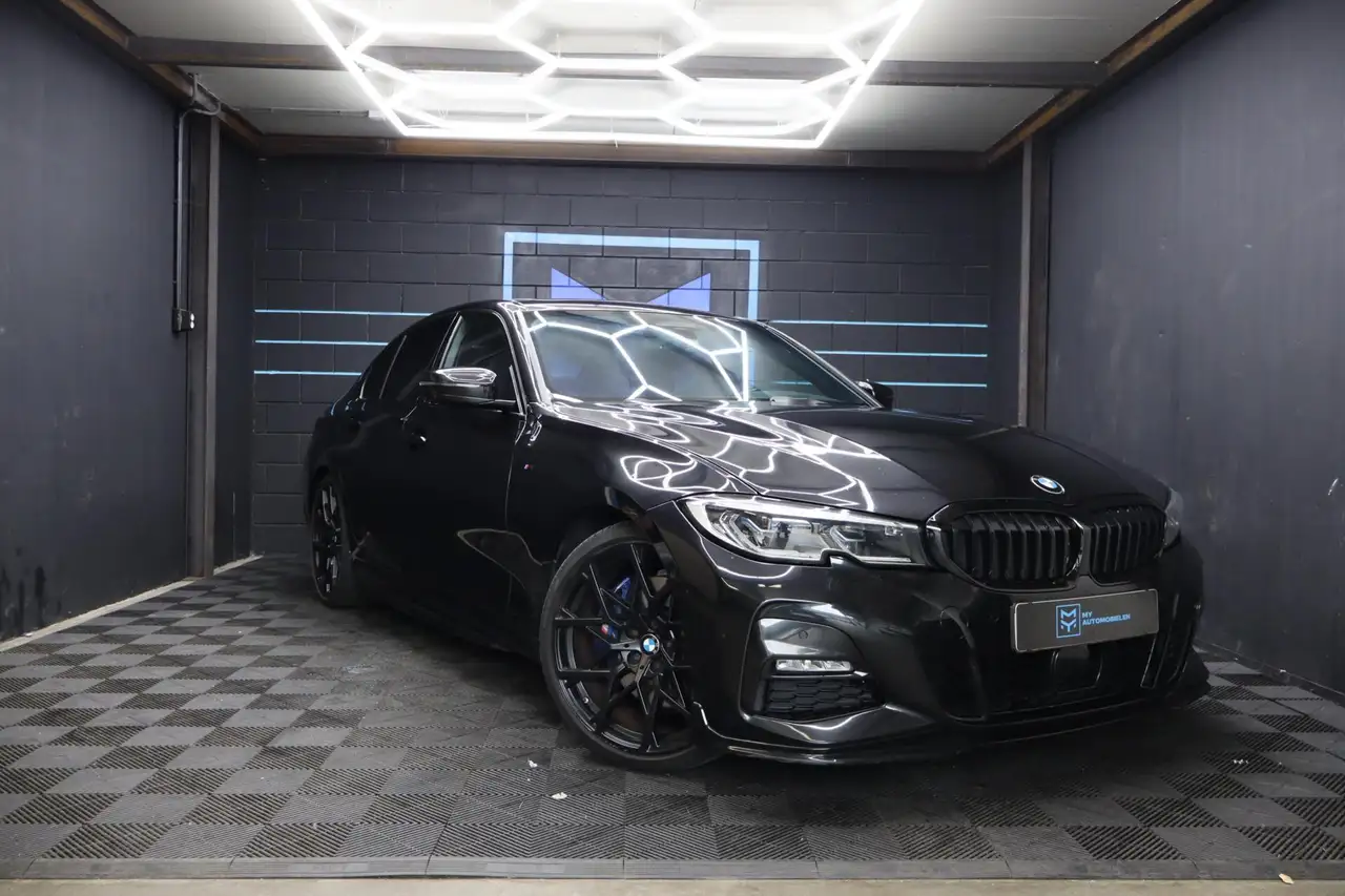 BMW 330