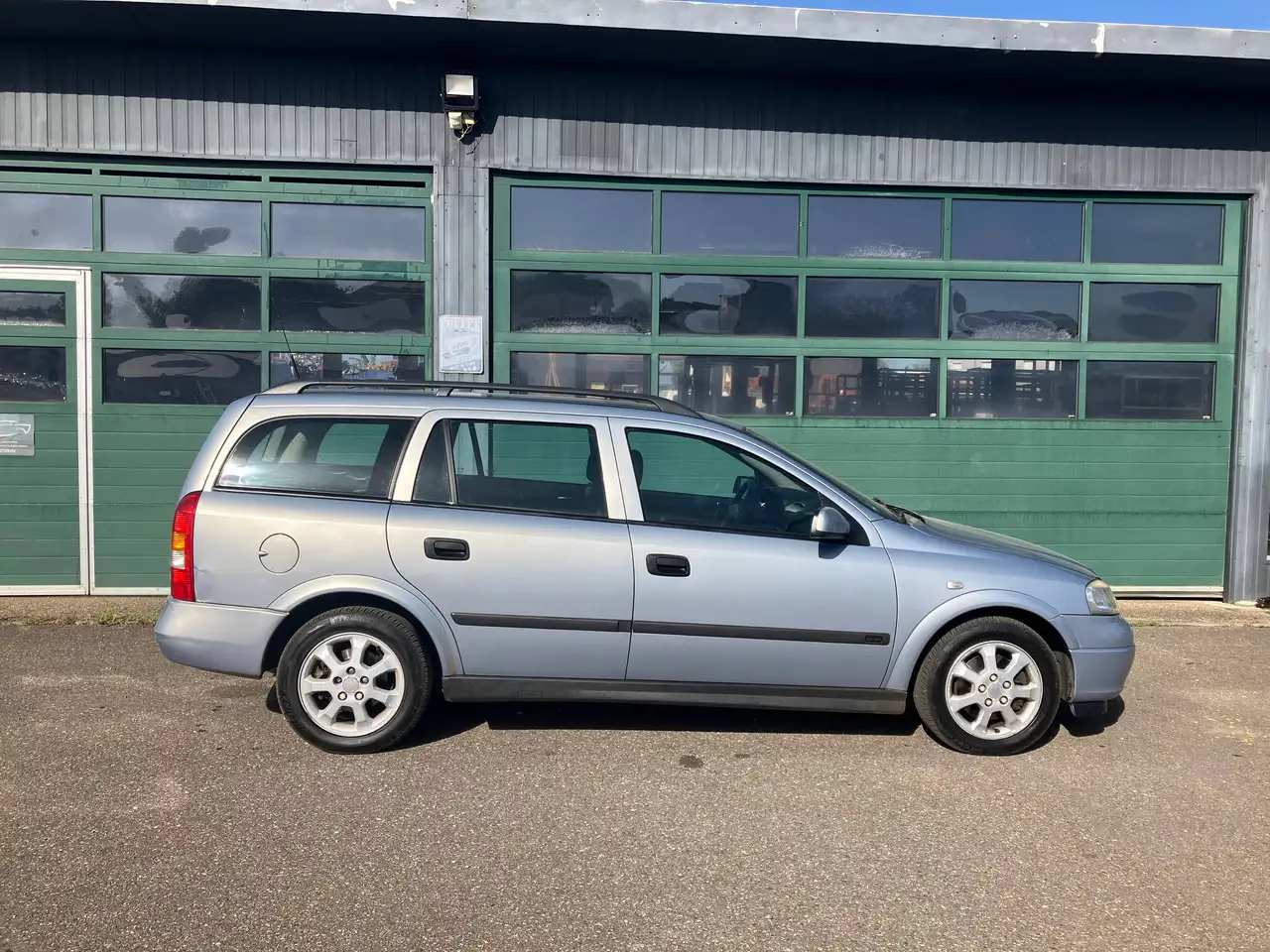 Opel Astra 1.8 Caravan Klima AHK Zahnriemen Neu, foto 3