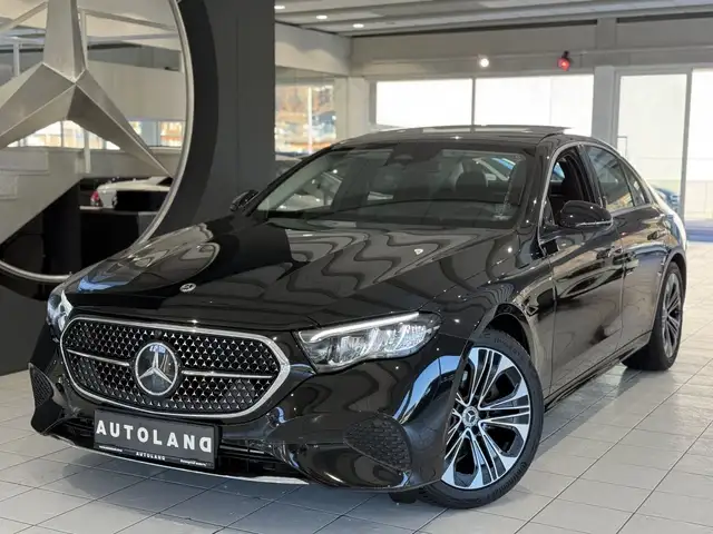 Mercedes-Benz E 220 d Avantgarde Advanced Panoramadach Ansicht 1