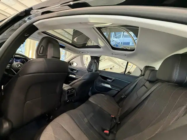 Mercedes-Benz E 220 d Avantgarde Advanced Panoramadach Ansicht 13
