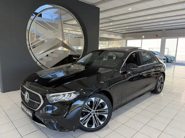 Mercedes-Benz E 220 d Avantgarde Advanced Panoramadach Ansicht 2