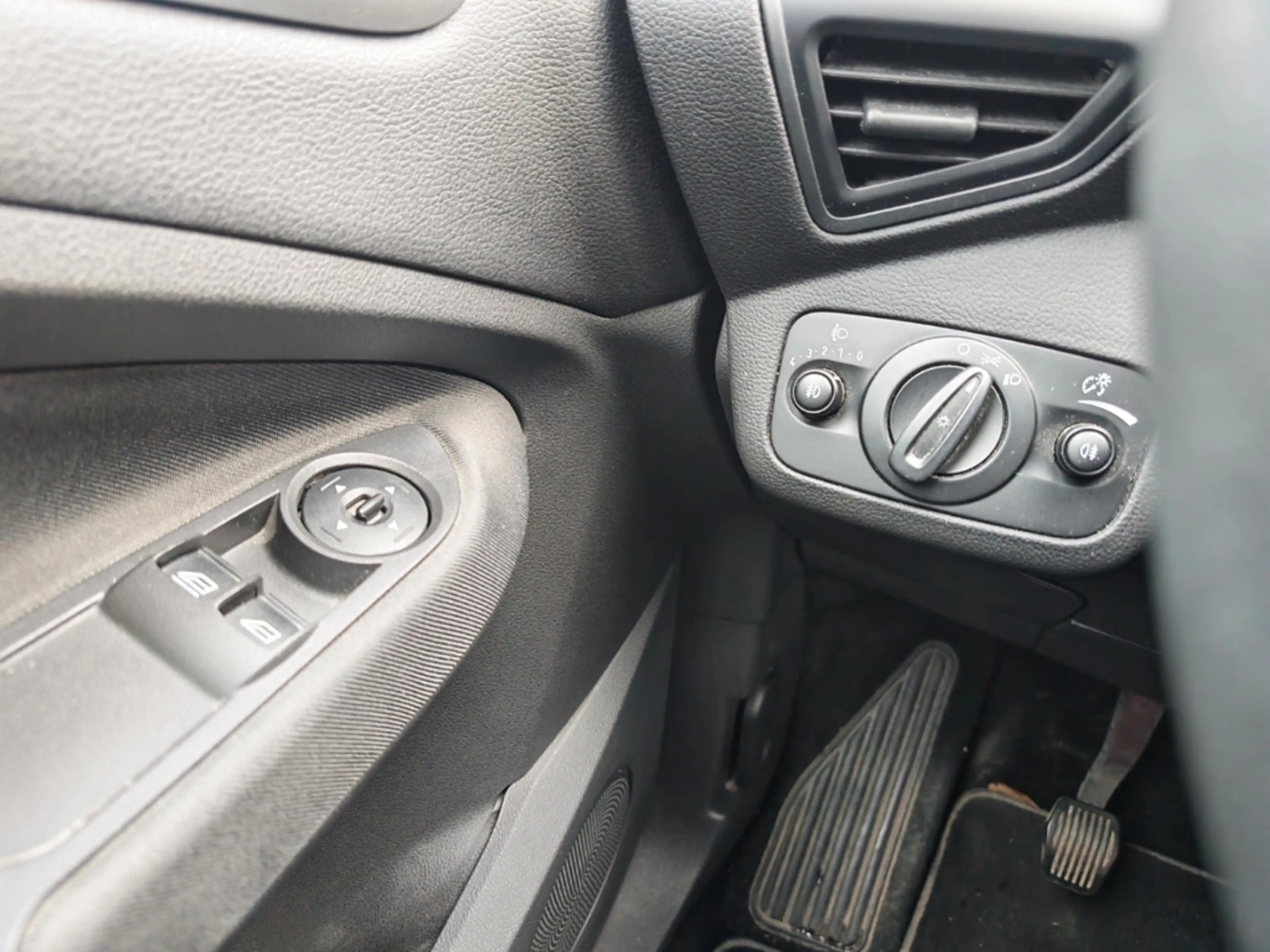 Ford C-Max Cool & Connect +Einparksensoren +Sitzheizung +behe — photo 9
