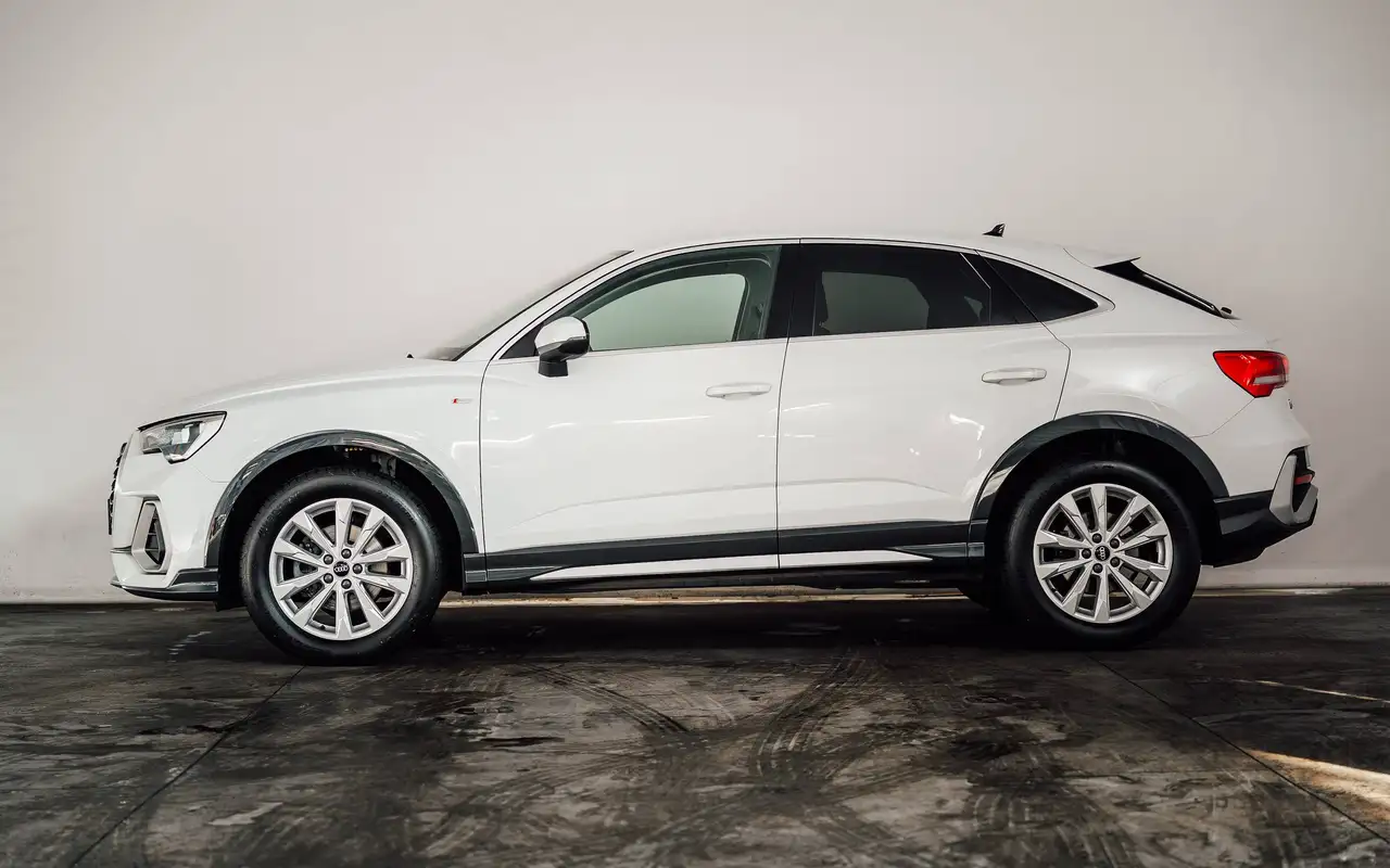 Audi Q3 Sportback 35 TFSI S line S tronic Incl. LED Keyless ACC Privacy Glass Camera, миниатюра 4