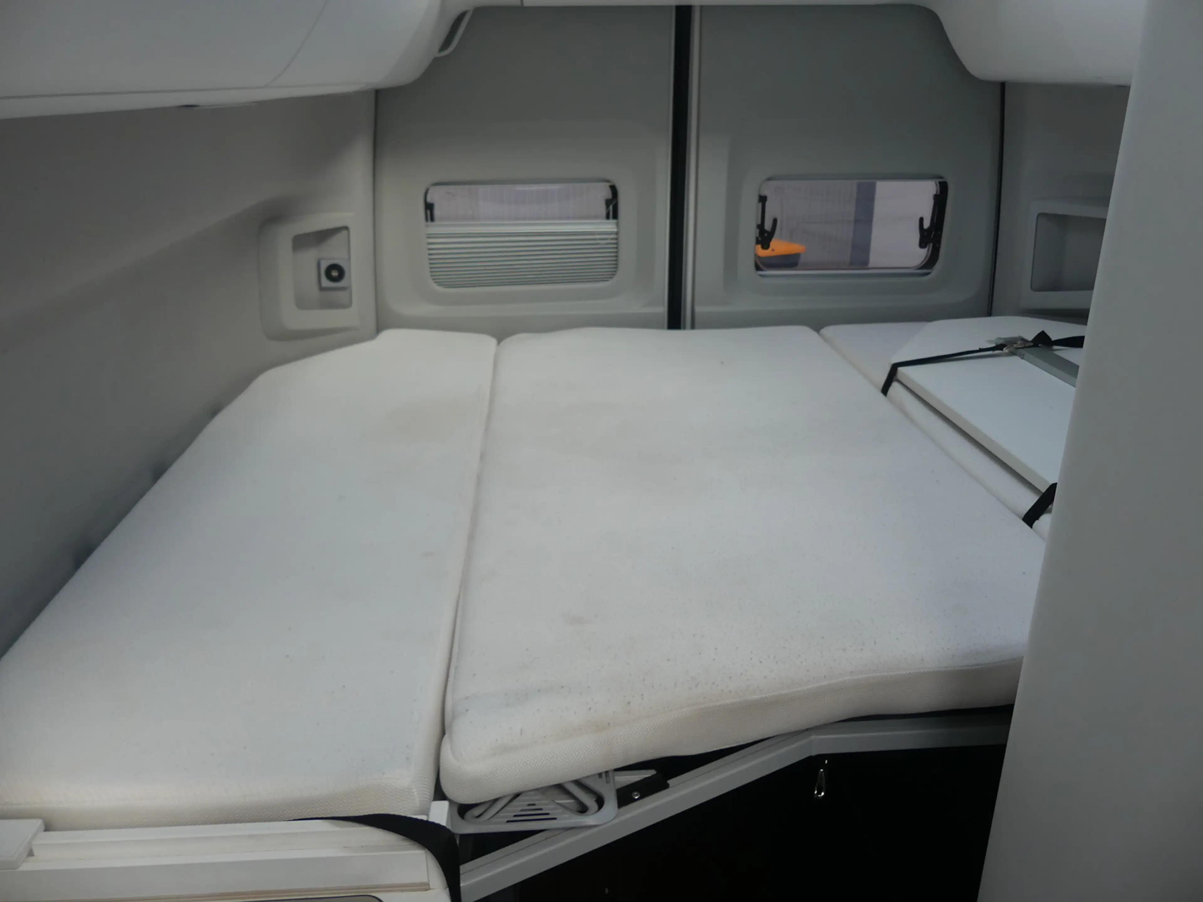 Volkswagen Crafter Grand California 600 FWD SOLAR/AHK/LED/ACC/KAM — photo 12