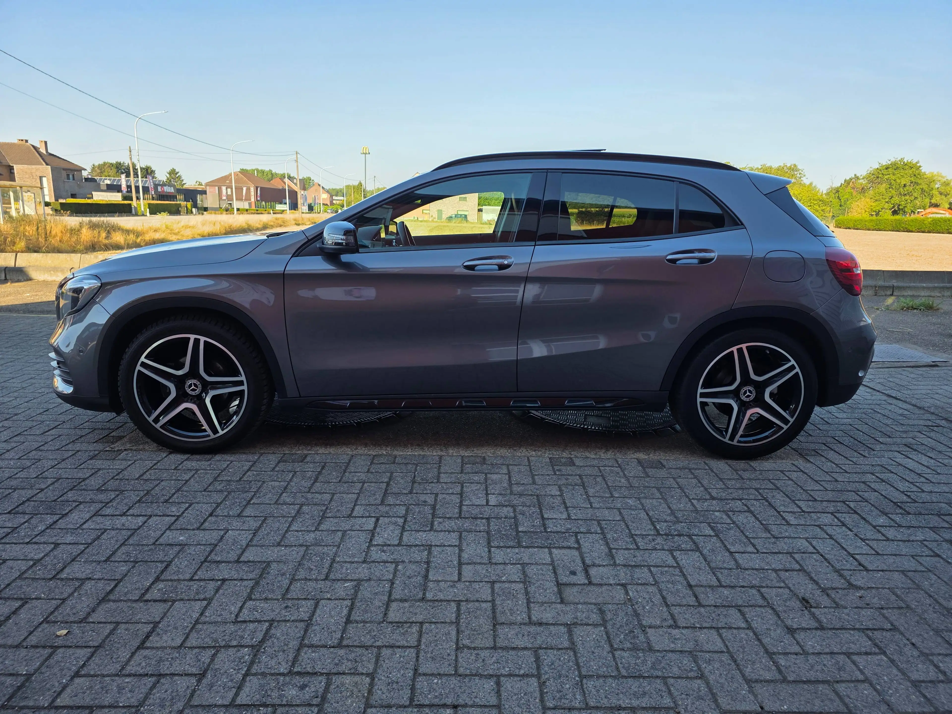 Mercedes-Benz GLA 180 GLA 180 AMG-Line - Automaat — photo 8