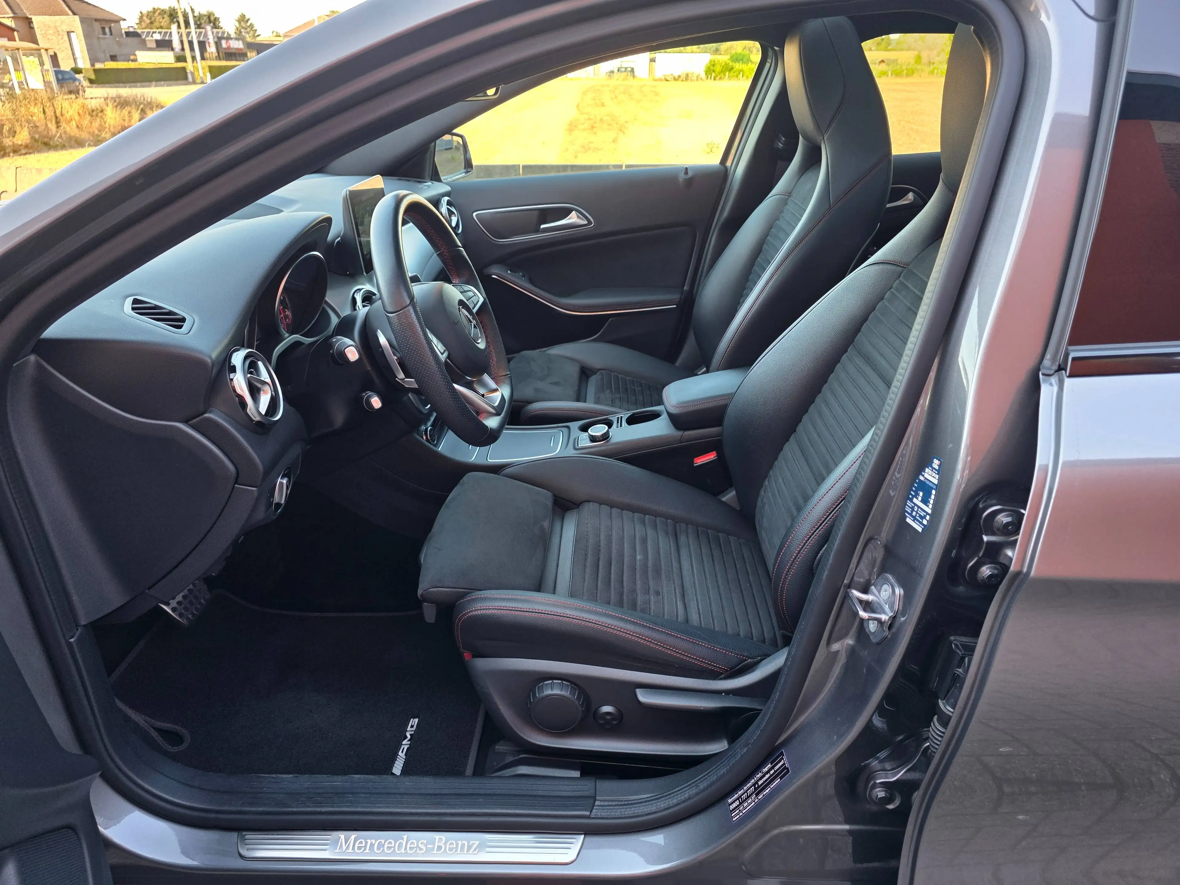 Mercedes-Benz GLA 180 GLA 180 AMG-Line - Automaat — photo 13
